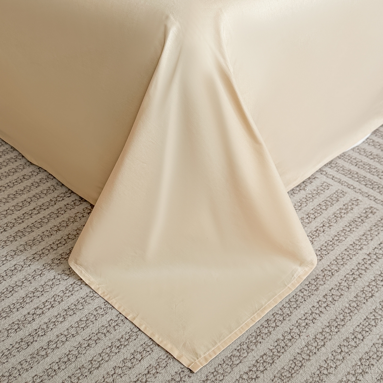 91家纺网 家纺一手货源 找家纺 （总）宅家居 2026新款轻奢极简风全棉毛球款40支纯棉13372小清新喷气印花四件套