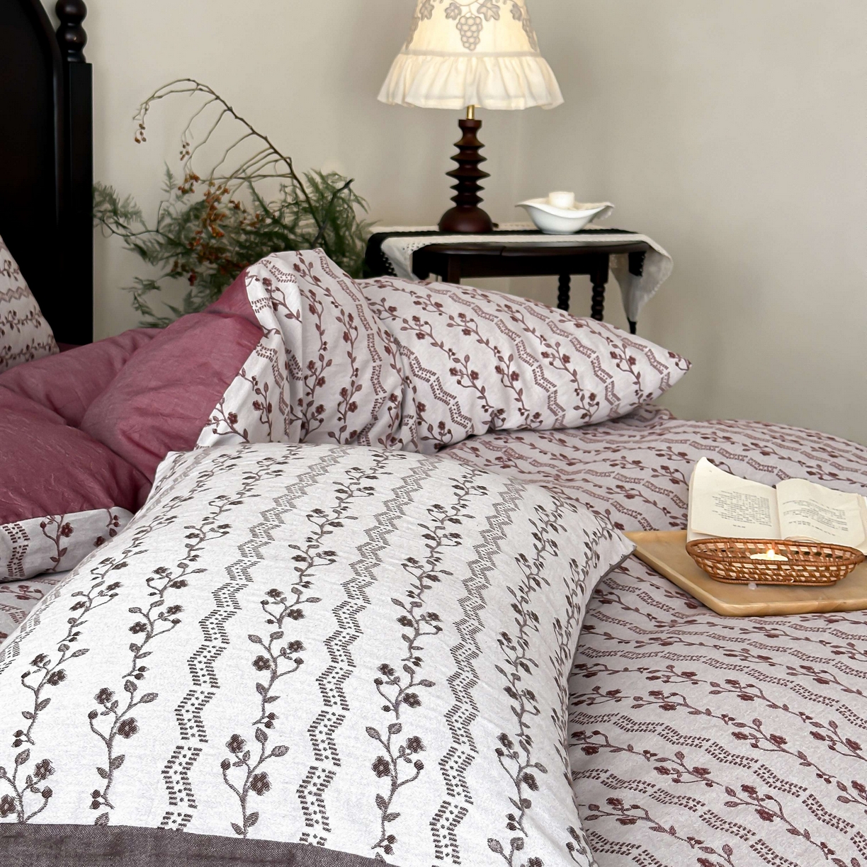 91家纺网 家纺一手货源 找家纺 旷野 2026新款色织全棉纯棉厚织大提花四件套-木槿系列 木槿-拉菲红