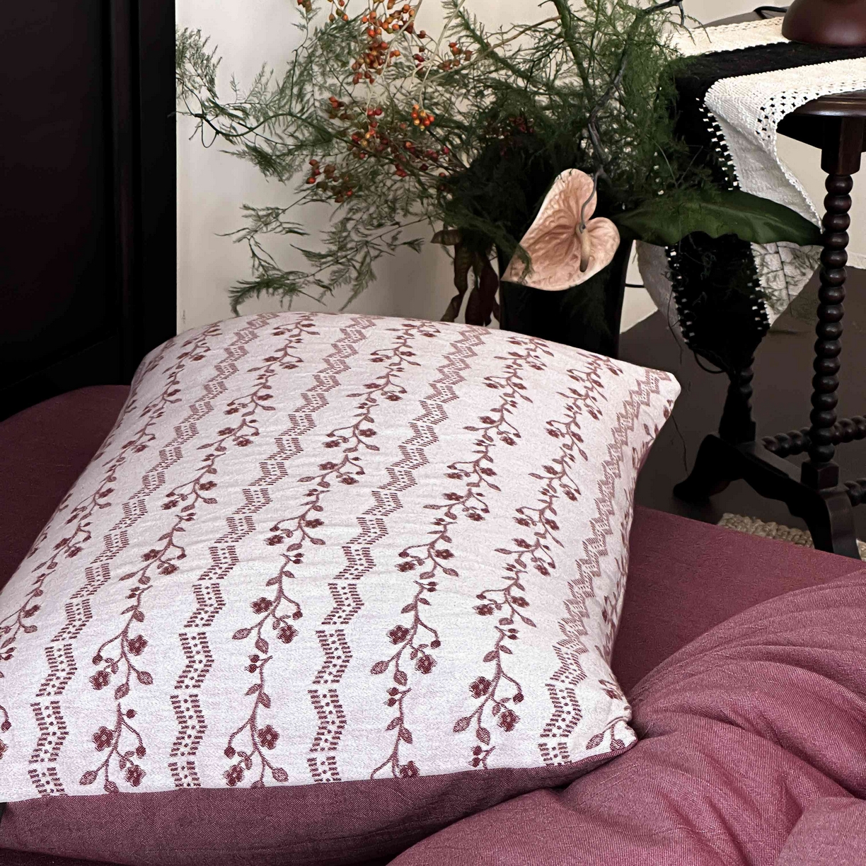 91家纺网 家纺一手货源 找家纺 旷野 2026新款色织全棉纯棉厚织大提花四件套-木槿系列 木槿-拉菲红