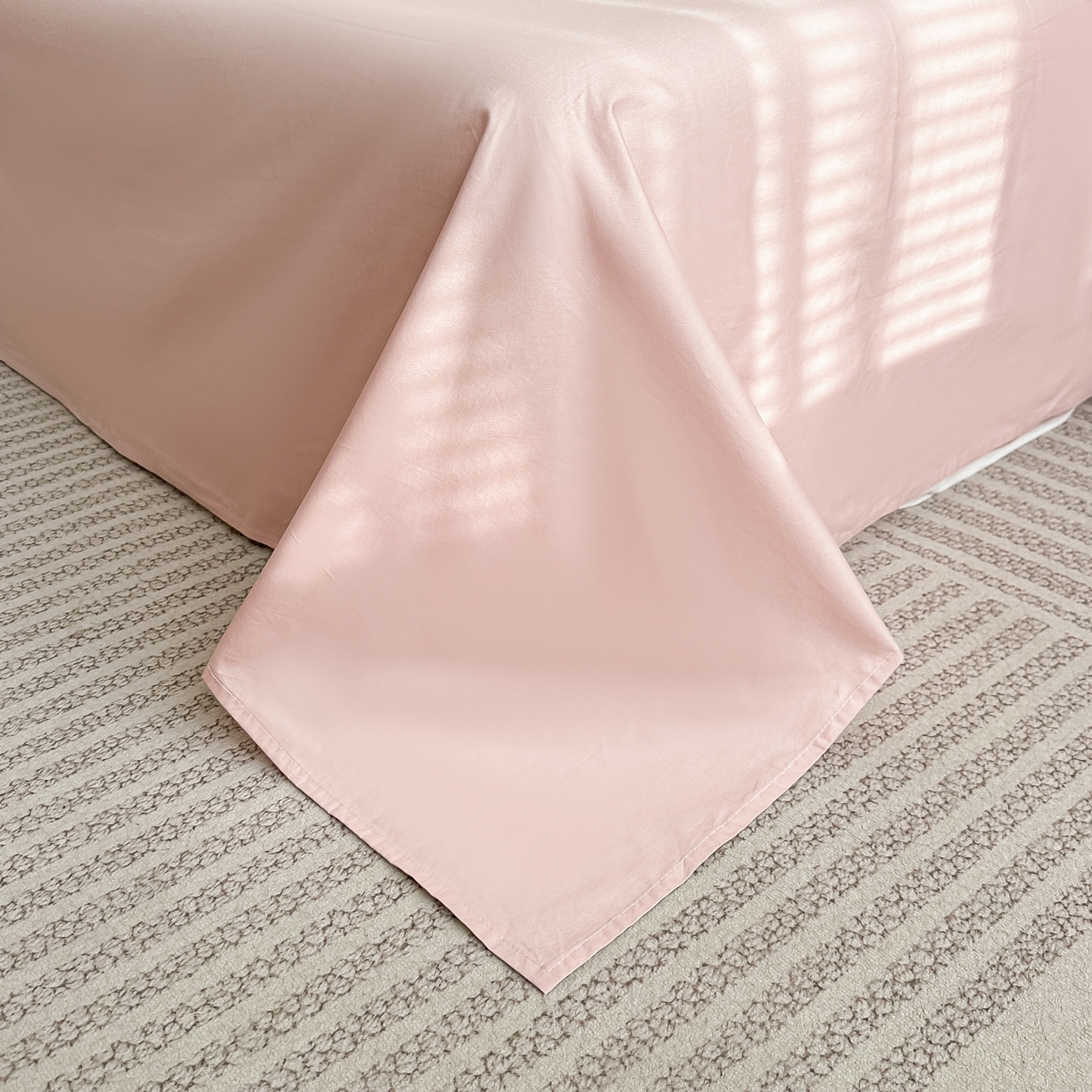 91家纺网 家纺一手货源 找家纺 宅家居 2026新款轻奢极简风全棉毛球款40支纯棉13372小清新喷气印花四件套 红柚香