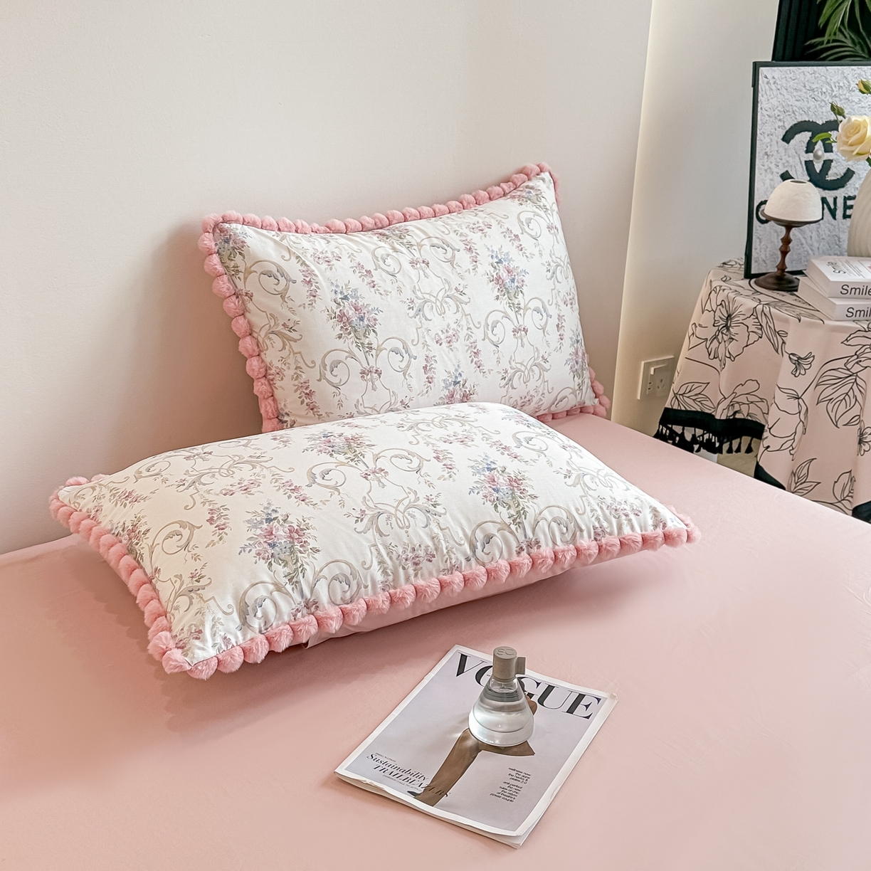 91家纺网 家纺一手货源 找家纺 宅家居 2026新款轻奢极简风全棉毛球款40支纯棉13372小清新喷气印花四件套 红柚香