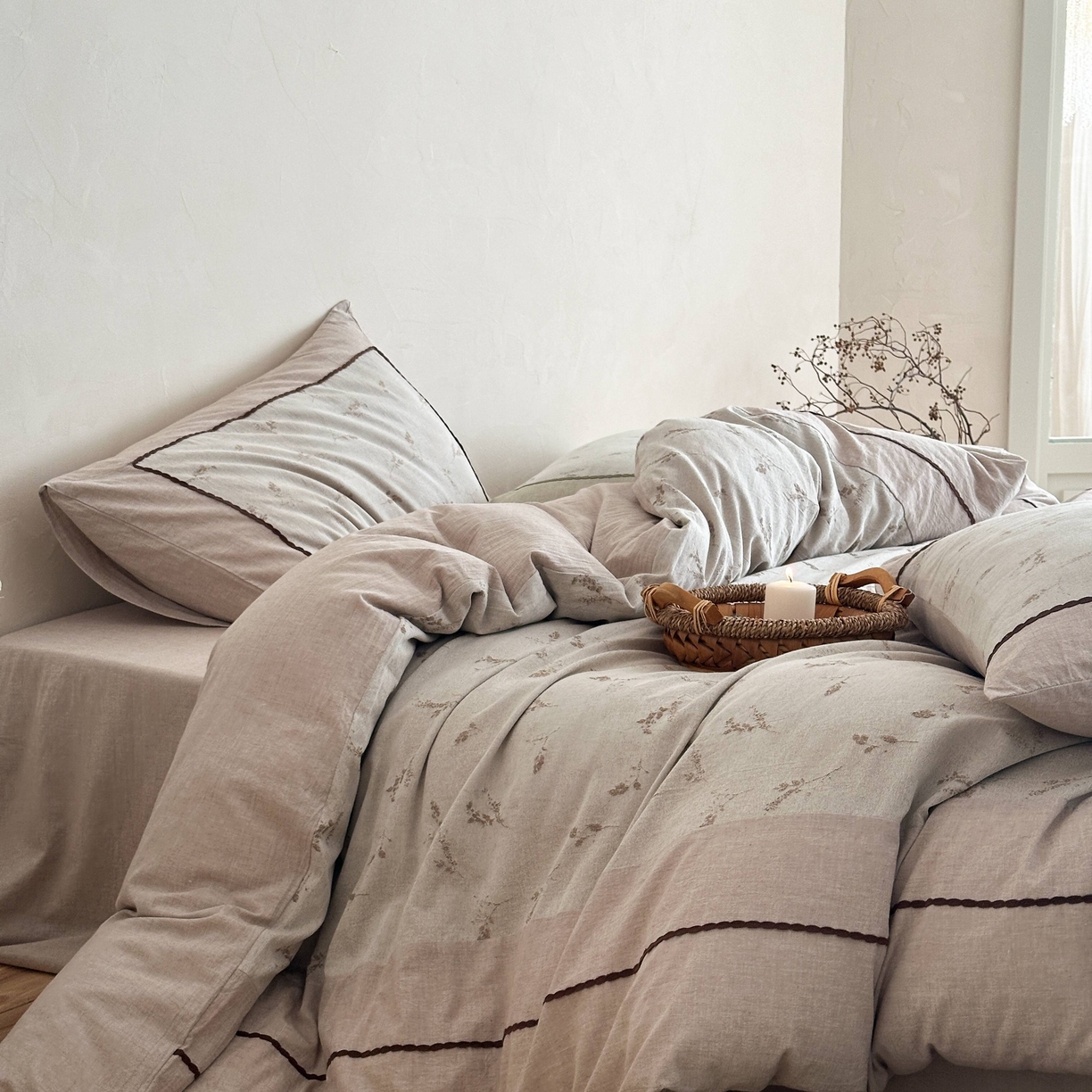 91家纺网 家纺一手货源 找家纺 旷野 2026新款软糯亲肤简约提花四件套-木禾浅序系列 木禾浅序-咖序