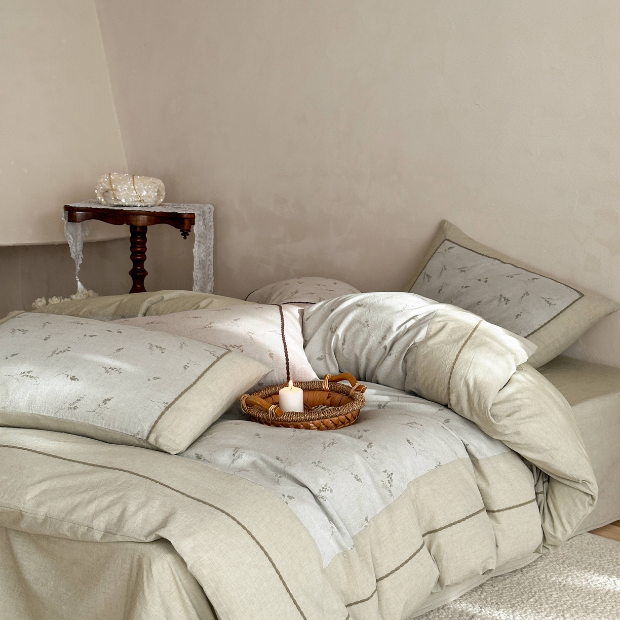 91家纺网 家纺一手货源 找家纺 旷野 2026新款软糯亲肤简约提花四件套-木禾浅序系列 木禾浅序-青茉