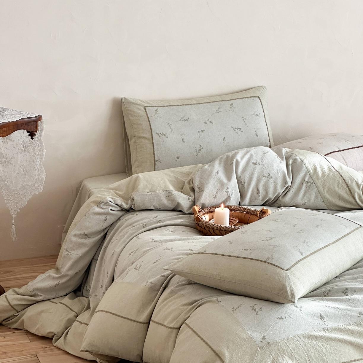 91家纺网 家纺一手货源 找家纺 旷野 2026新款软糯亲肤简约提花四件套-木禾浅序系列 木禾浅序-青茉