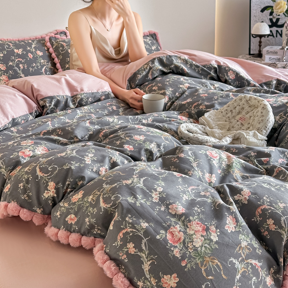 91家纺网 家纺一手货源 找家纺 宅家居 2026新款轻奢极简风全棉毛球款40支纯棉13372小清新喷气印花四件套 芳草渡