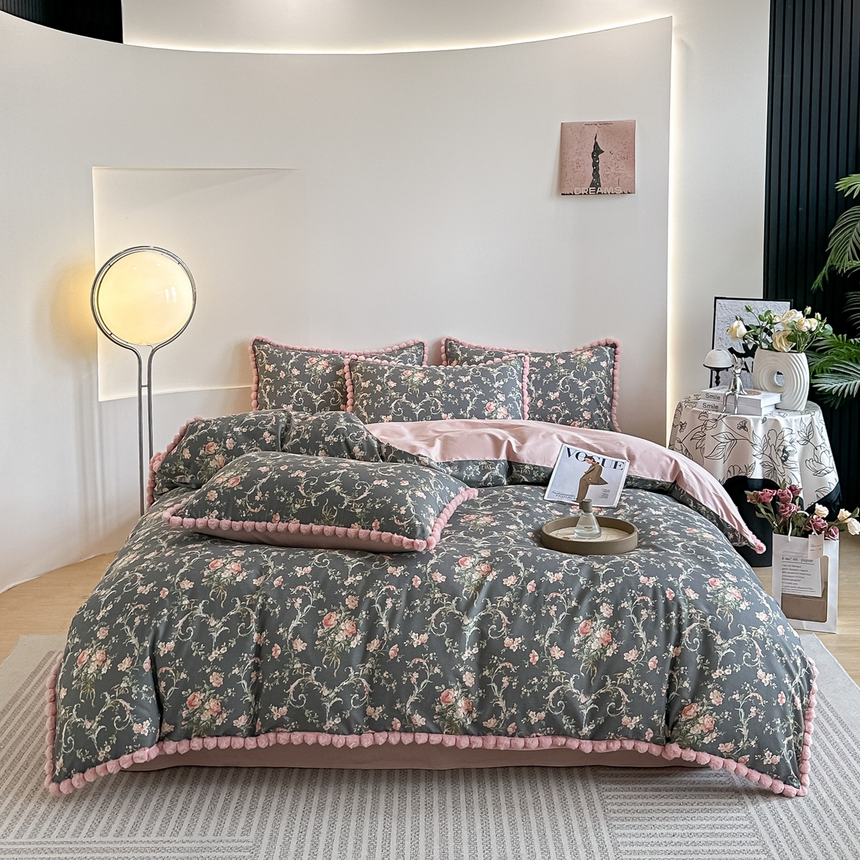 91家纺网 家纺一手货源 找家纺 宅家居 2026新款轻奢极简风全棉毛球款40支纯棉13372小清新喷气印花四件套 芳草渡