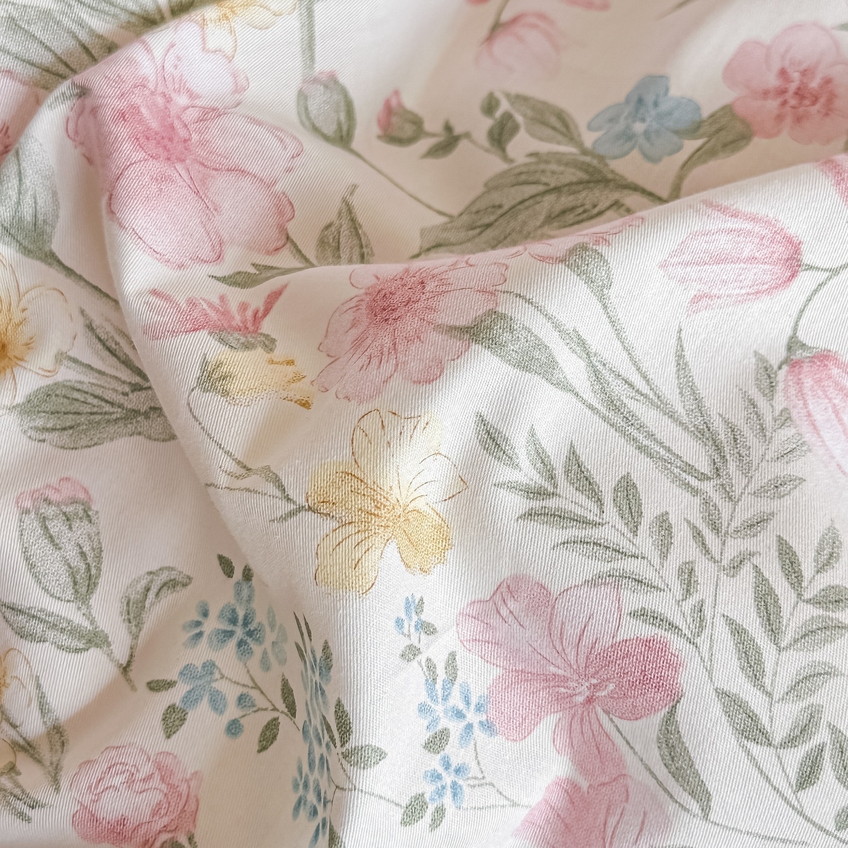 91家纺网 家纺一手货源 找家纺 宅家居 2026新款轻奢极简风全棉毛球款40支纯棉13372小清新喷气印花四件套 琳朵拉