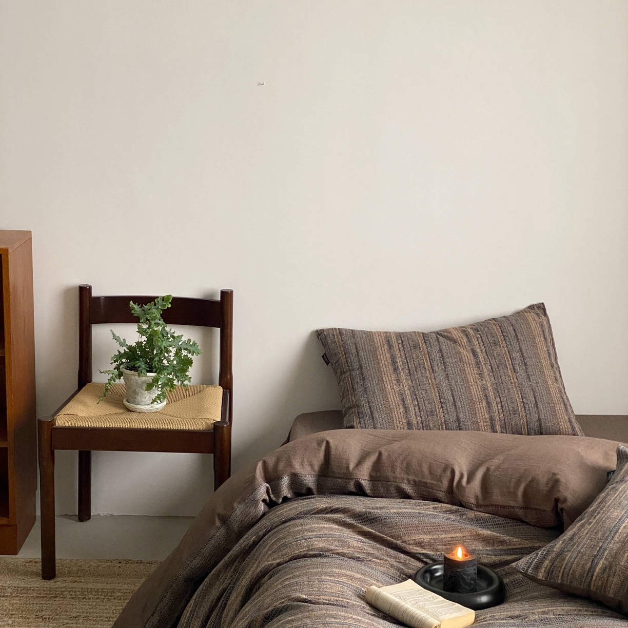 91家纺网 家纺一手货源 找家纺 旷野 2026新款复古风全棉纯棉色织提花双层纱四件套 墨染