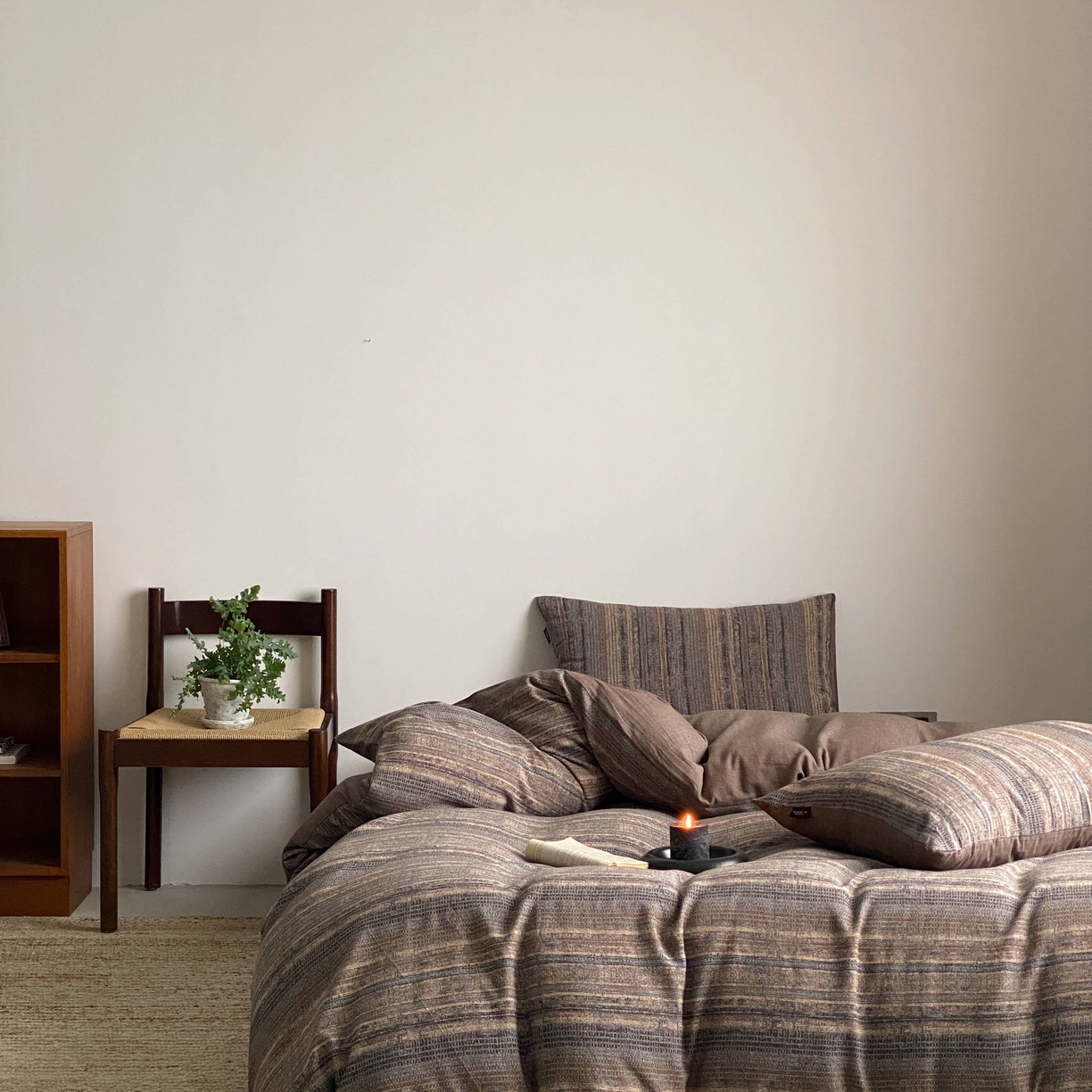 91家纺网 家纺一手货源 找家纺 旷野 2026新款复古风全棉纯棉色织提花双层纱四件套 墨染