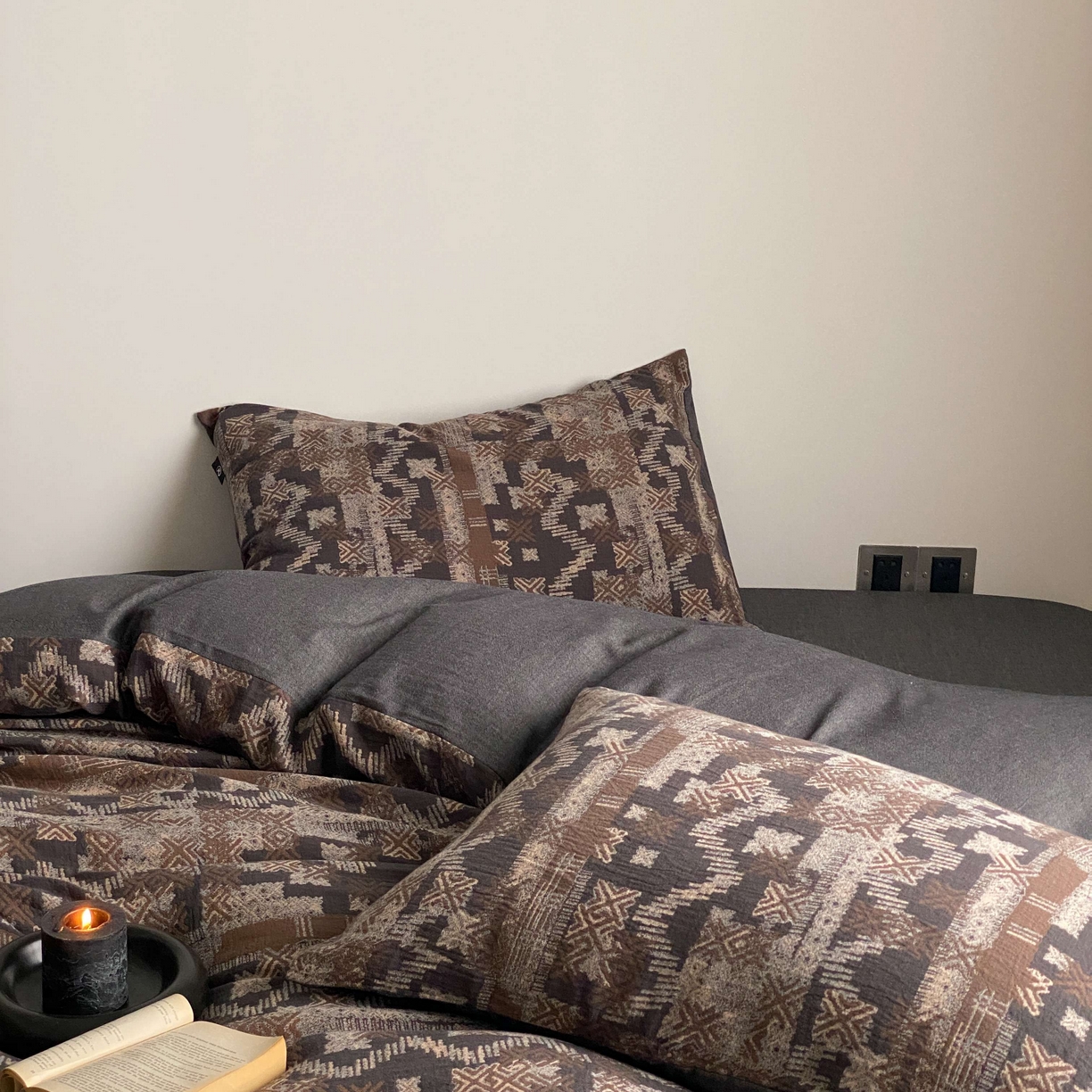 91家纺网 家纺一手货源 找家纺 旷野 2026新款复古风全棉纯棉色织提花双层纱四件套 米娅