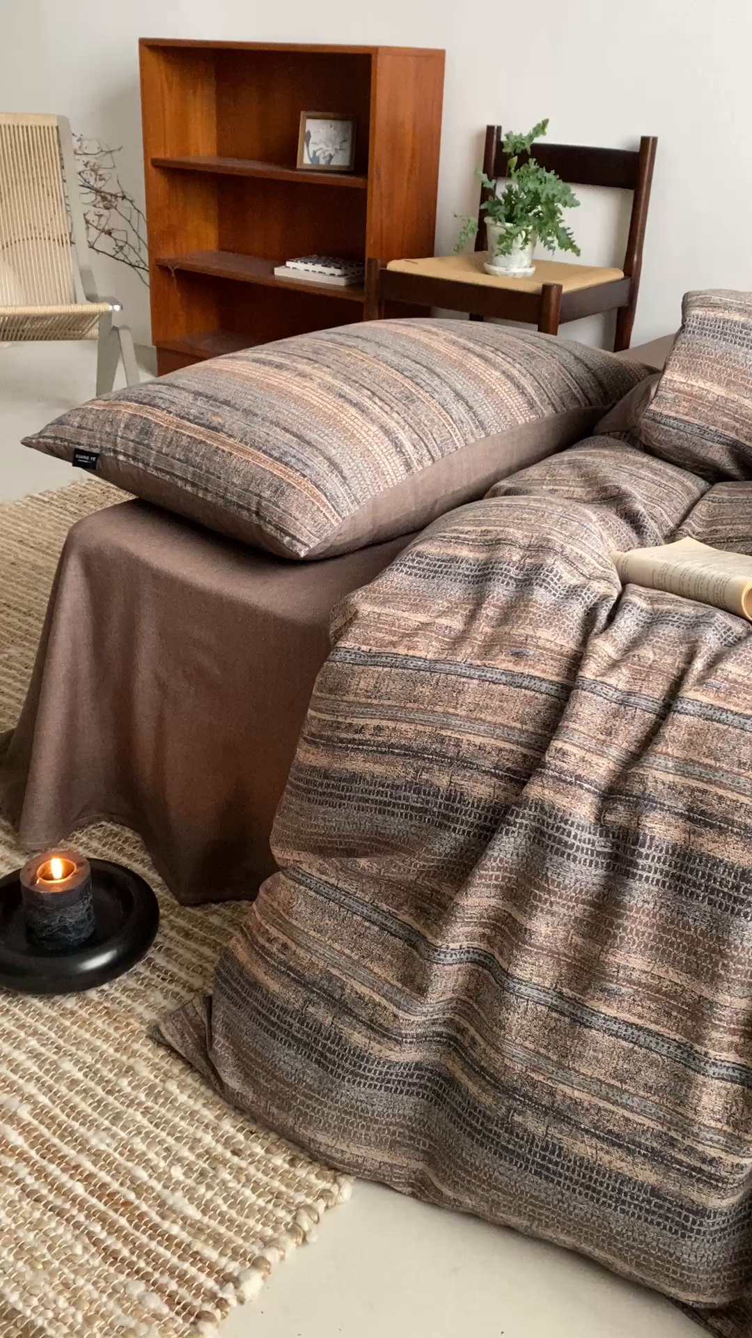 91家纺网 家纺一手货源 找家纺 旷野 2026新款复古风全棉纯棉色织提花双层纱四件套 墨染