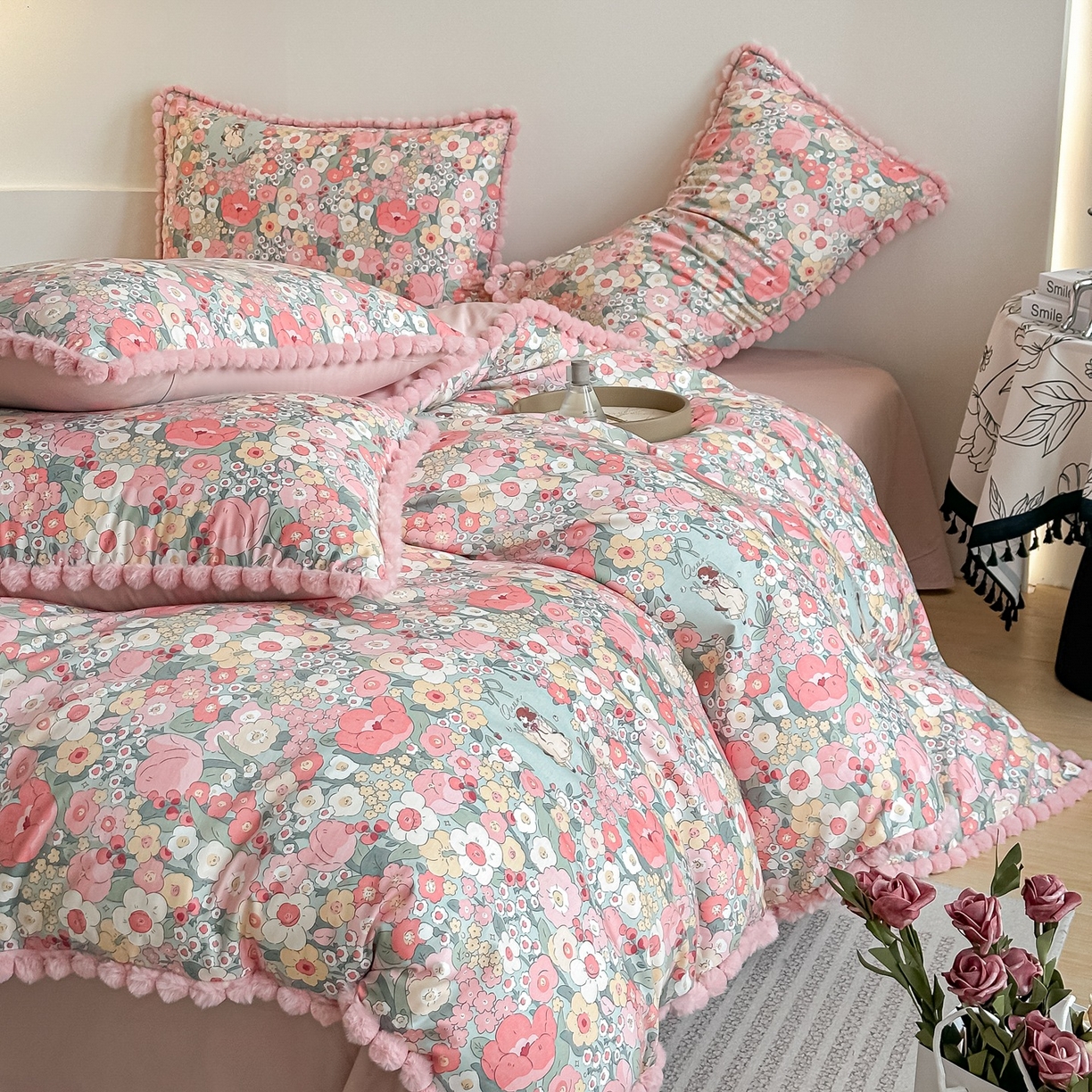 91家纺网 家纺一手货源 找家纺 宅家居 2026新款轻奢极简风全棉毛球款40支纯棉13372小清新喷气印花四件套 艾莲娜