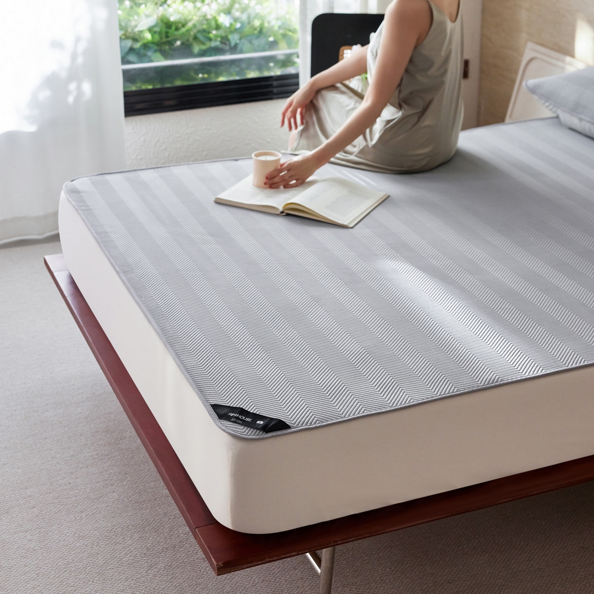 91家纺网 家纺一手货源 找家纺 三味舒屋 2026新款织序系列提花冷感冰豆豆席床笠款软席席子 织序暮灰