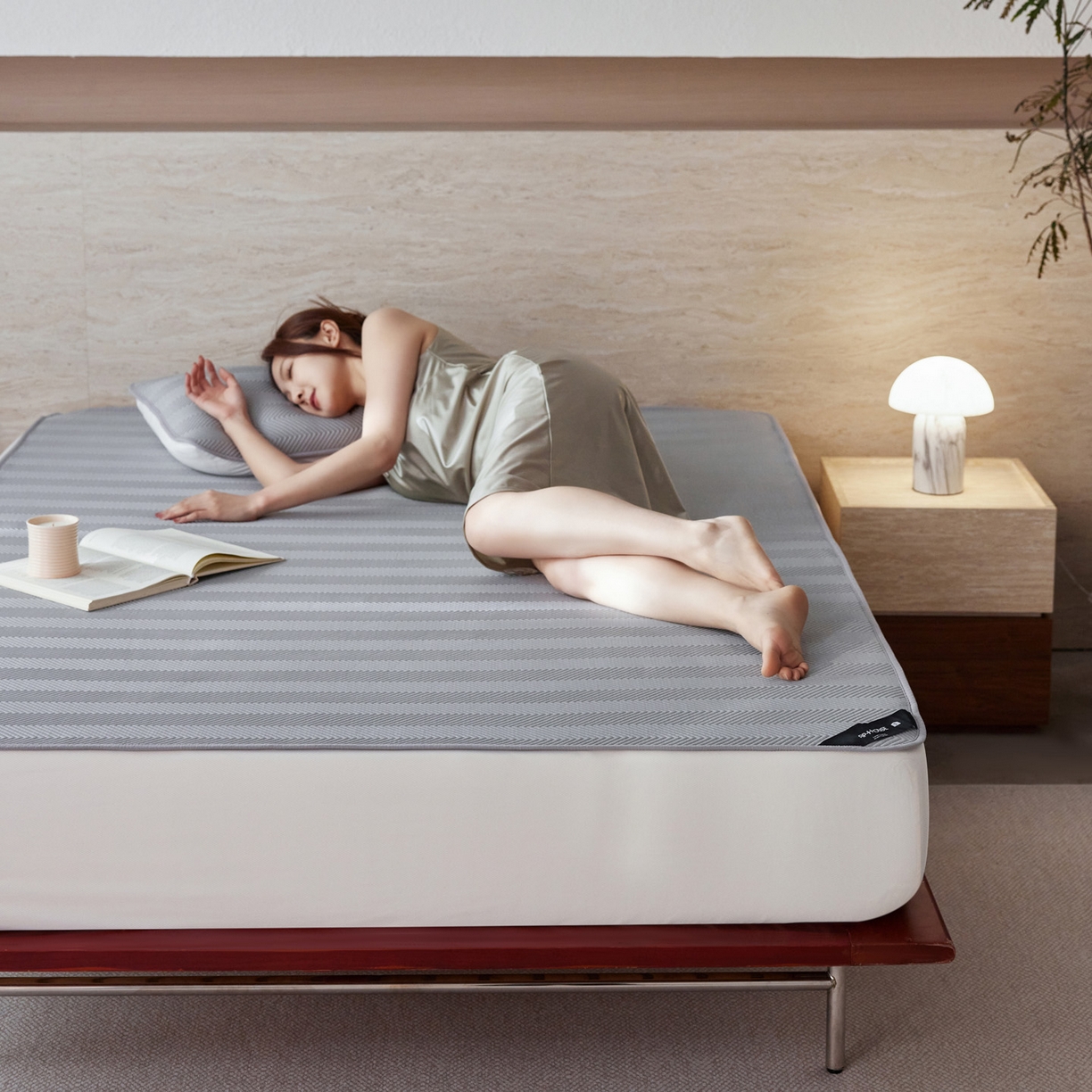 91家纺网 家纺一手货源 找家纺 三味舒屋 2026新款织序系列提花冷感冰豆豆席床笠款软席席子 织序暮灰