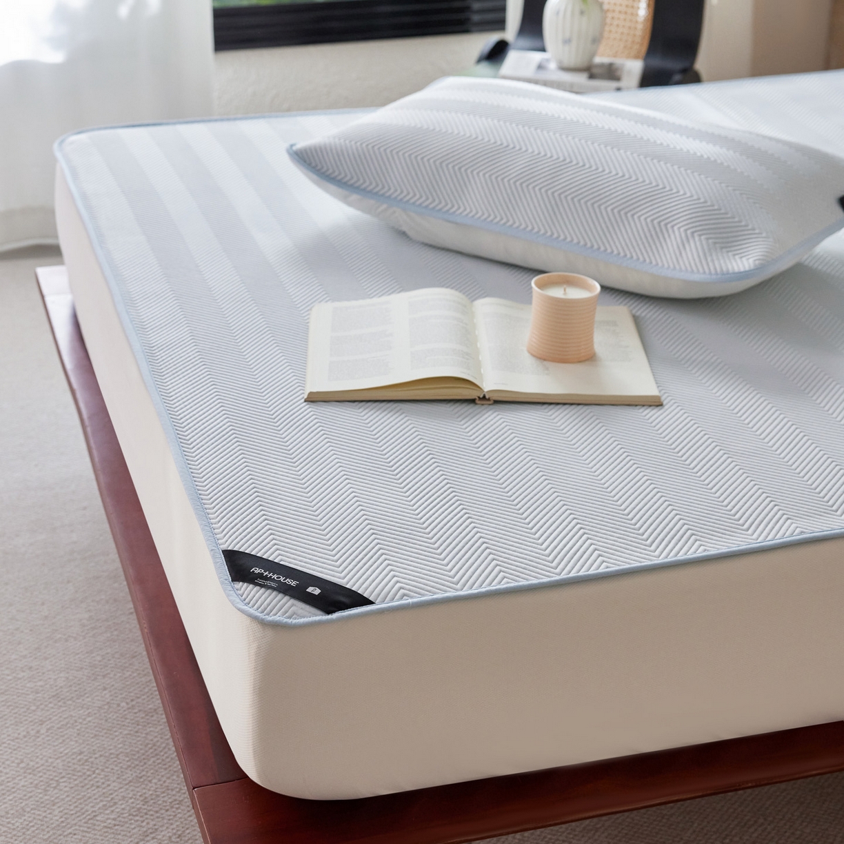 91家纺网 家纺一手货源 找家纺 三味舒屋 2026新款织序系列提花冷感冰豆豆席床笠款软席席子 织序浅蓝