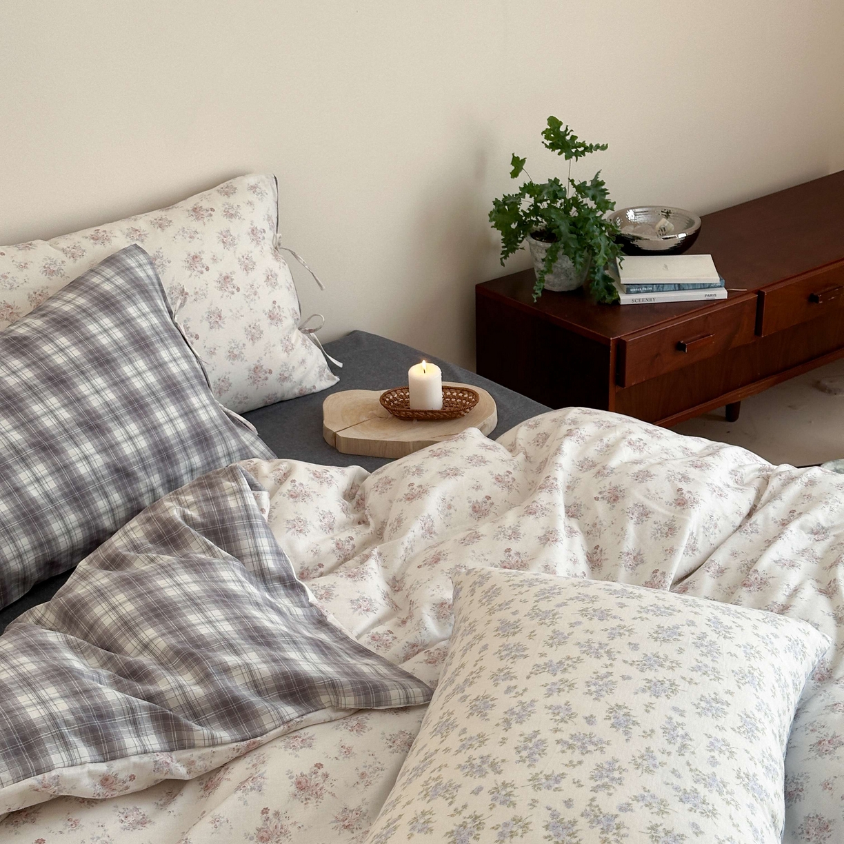 91家纺网 家纺一手货源 找家纺 旷野 2026新款简约精致全棉纯棉水洗棉四件套-松间花信系列 松间花信-粉雾灰