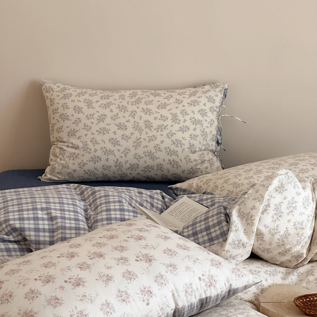 91家纺网 家纺一手货源 找家纺 旷野 2026新款简约精致全棉纯棉水洗棉四件套-松间花信系列 松间花信-海盐蓝