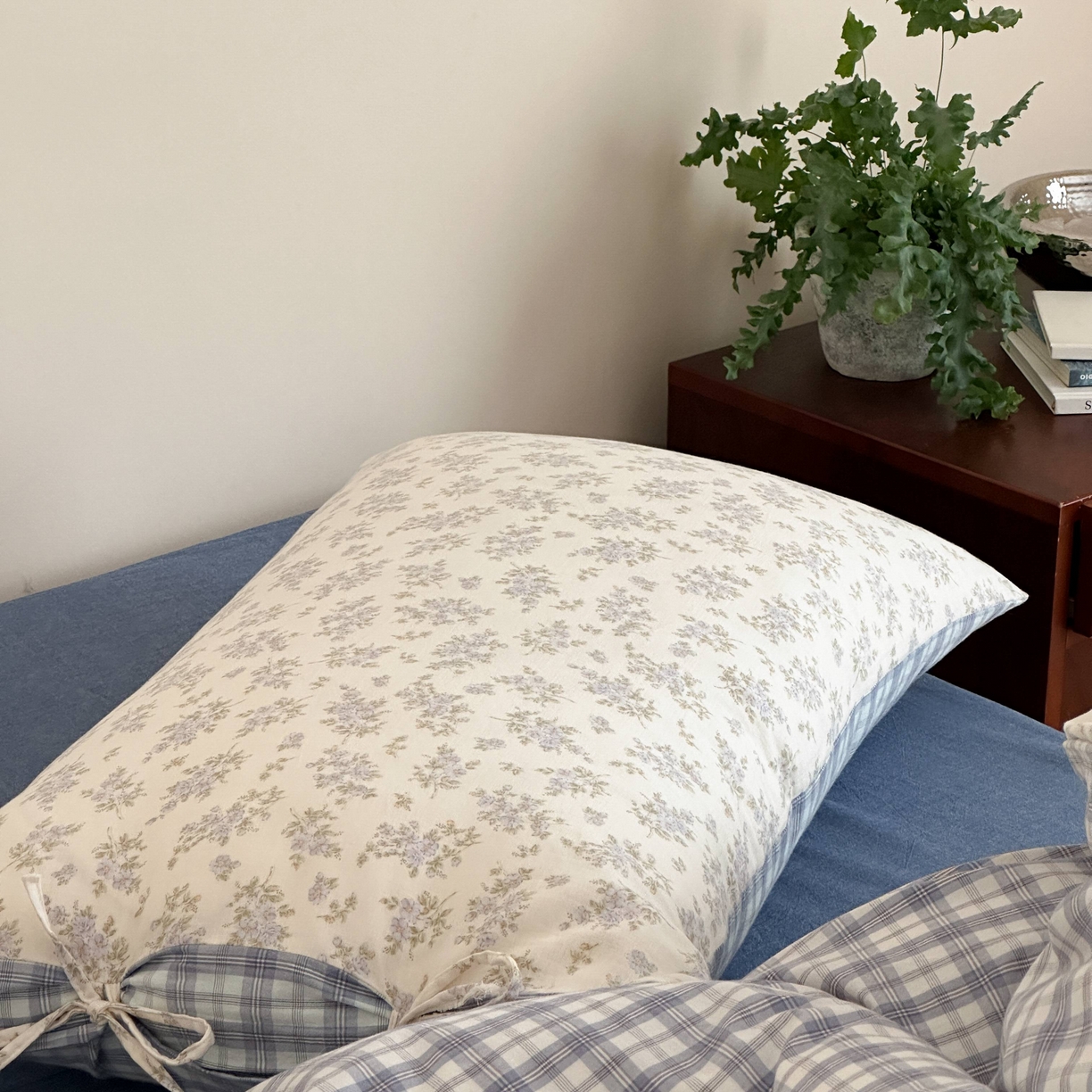 91家纺网 家纺一手货源 找家纺 旷野 2026新款简约精致全棉纯棉水洗棉四件套-松间花信系列 松间花信-海盐蓝