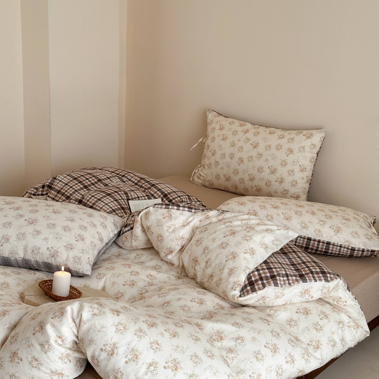 91家纺网 家纺一手货源 找家纺 旷野 2026新款简约精致全棉纯棉水洗棉四件套-松间花信系列 松间花信-奶杏棕