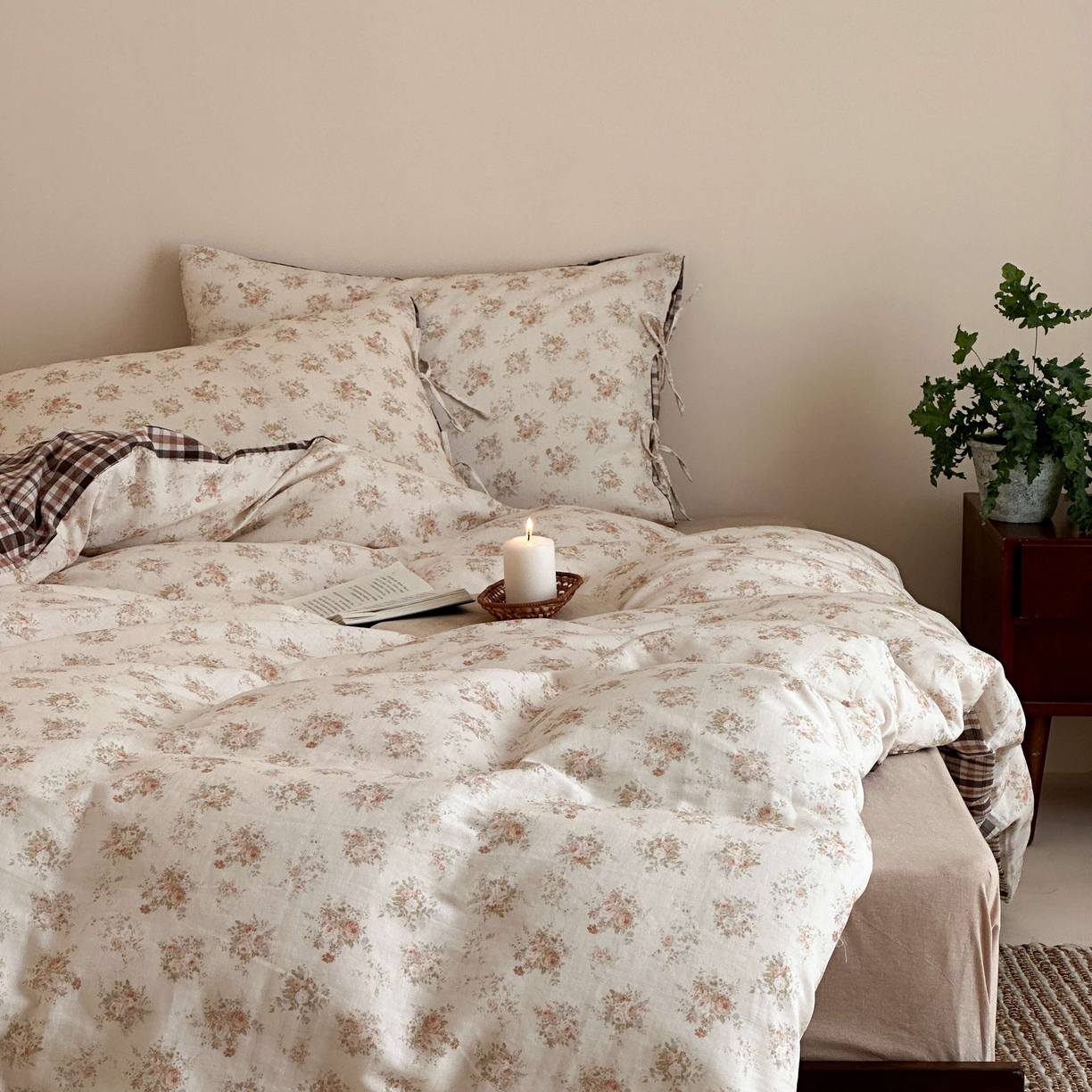 91家纺网 家纺一手货源 找家纺 旷野 2026新款简约精致全棉纯棉水洗棉四件套-松间花信系列 松间花信-奶杏棕