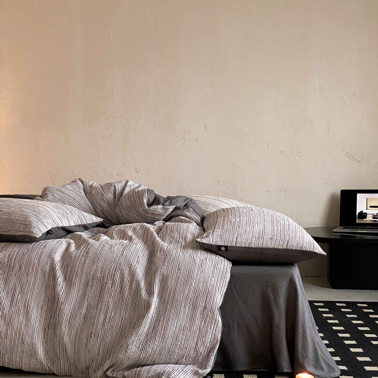 91家纺网 家纺一手货源 找家纺 旷野 2026新款棉麻侘寂风肌理感提花四件套-森川 森川-灰