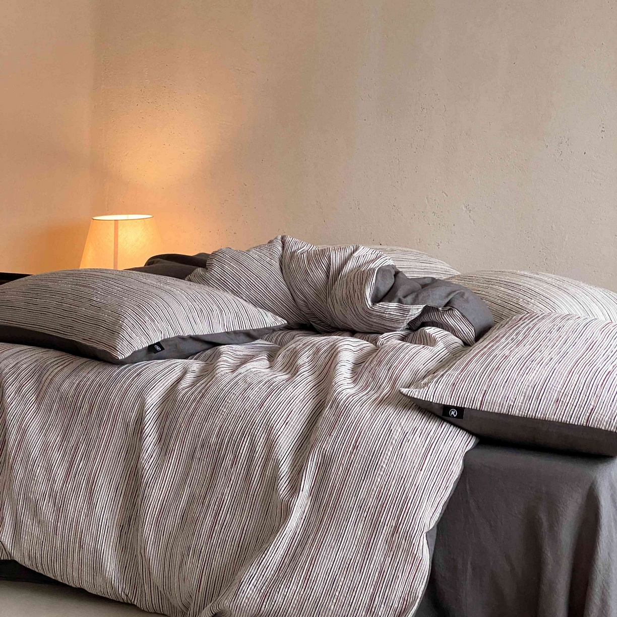 91家纺网 家纺一手货源 找家纺 旷野 2026新款棉麻侘寂风肌理感提花四件套-森川 森川-灰