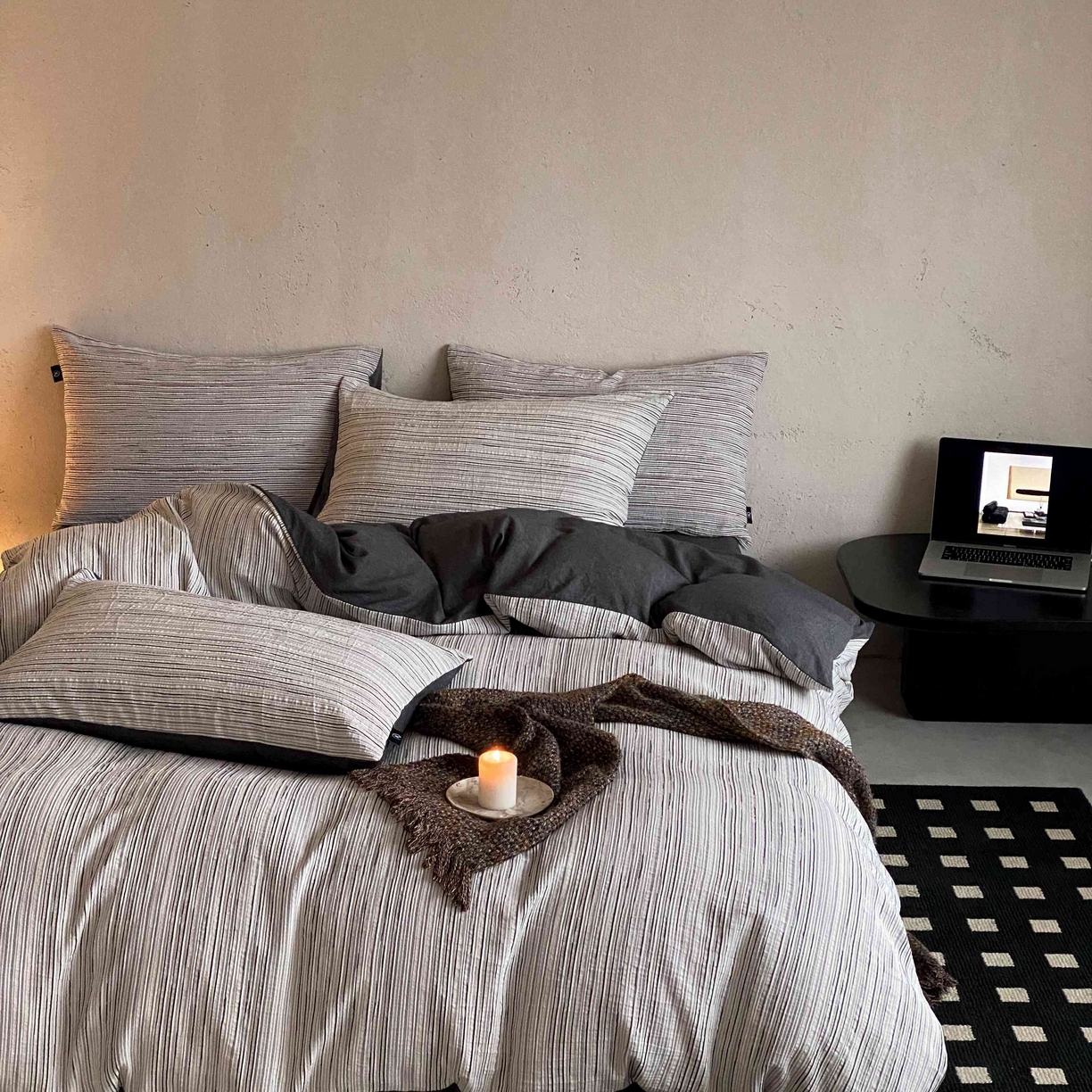 91家纺网 家纺一手货源 找家纺 旷野 2026新款棉麻侘寂风肌理感提花四件套-森川 森川-黑