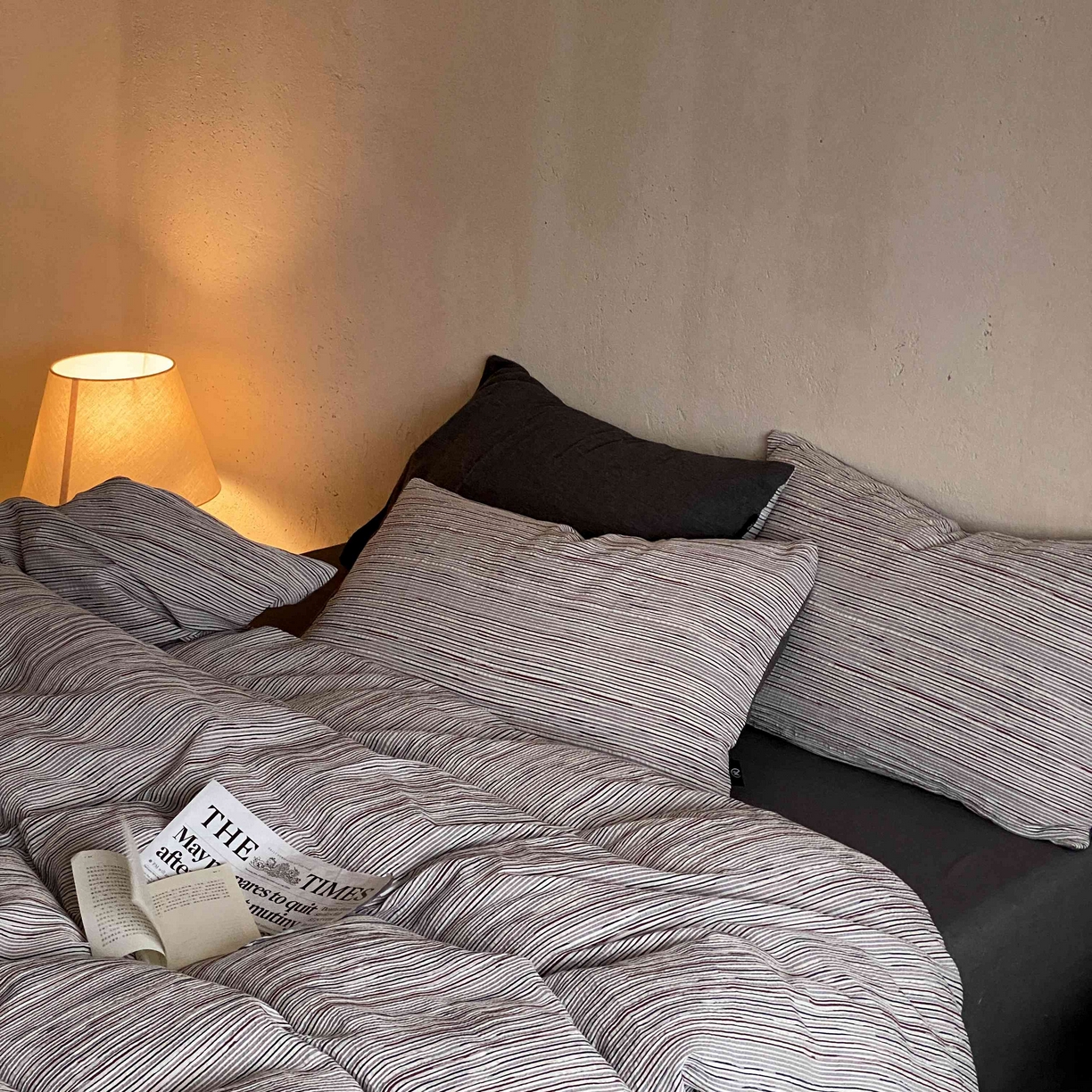 91家纺网 家纺一手货源 找家纺 旷野 2026新款棉麻侘寂风肌理感提花四件套-森川 森川-黑