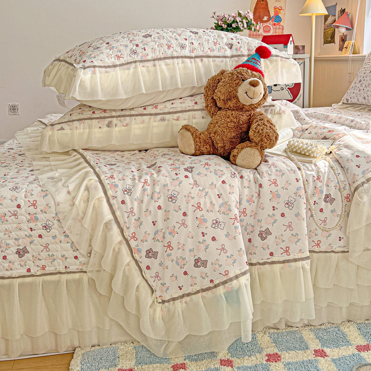 91家纺网 家纺一手货源 找家纺 富米莱单品馆 2026新款高奢维密花边冰肤格凉感夏凉被床盖夏被四件套 夏被床盖-粉结小熊