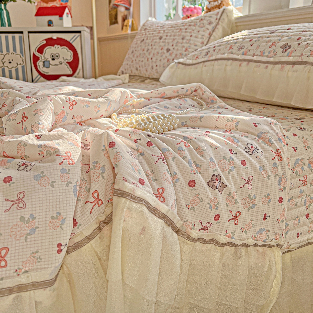 91家纺网 家纺一手货源 找家纺 富米莱单品馆 2026新款高奢维密花边冰肤格凉感夏凉被床盖夏被四件套 夏被床盖-粉结小熊