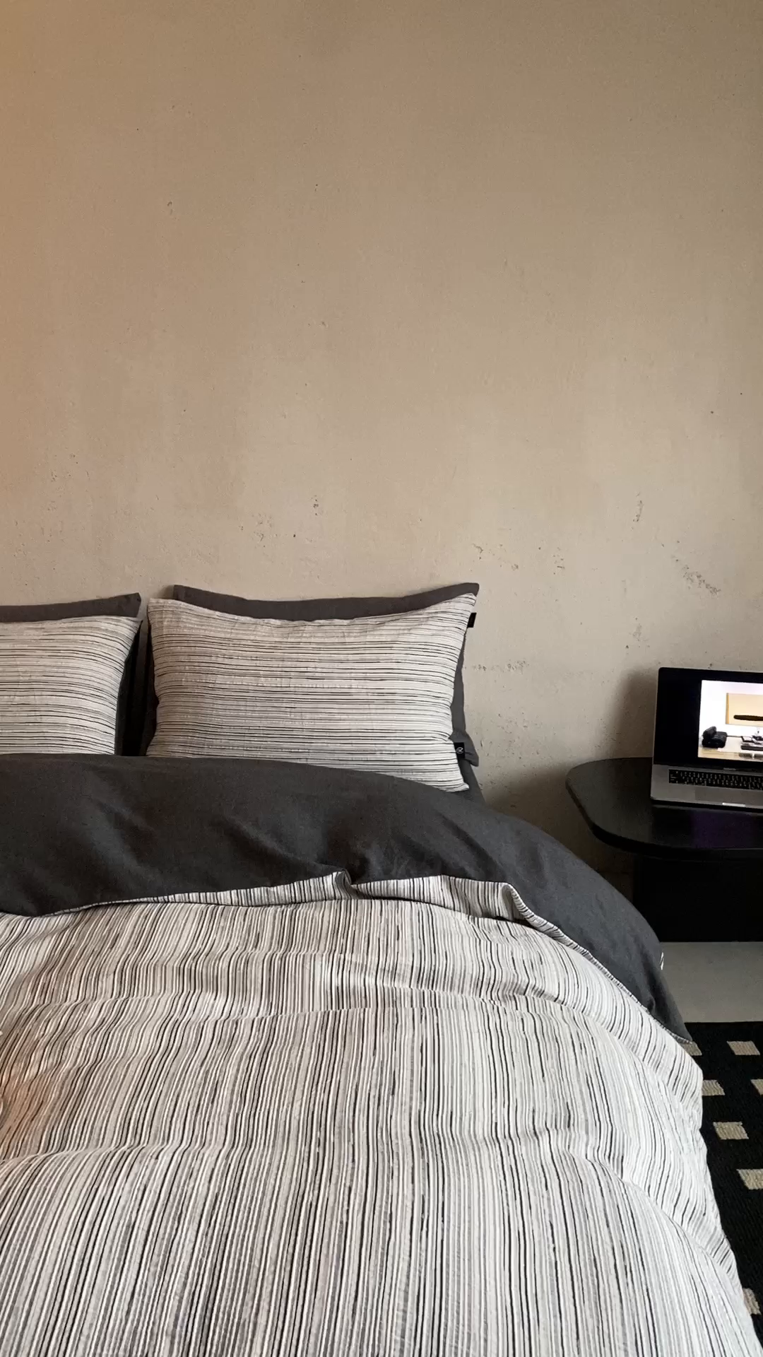 91家纺网 家纺一手货源 找家纺 旷野 2026新款棉麻侘寂风肌理感提花四件套-森川 森川-黑