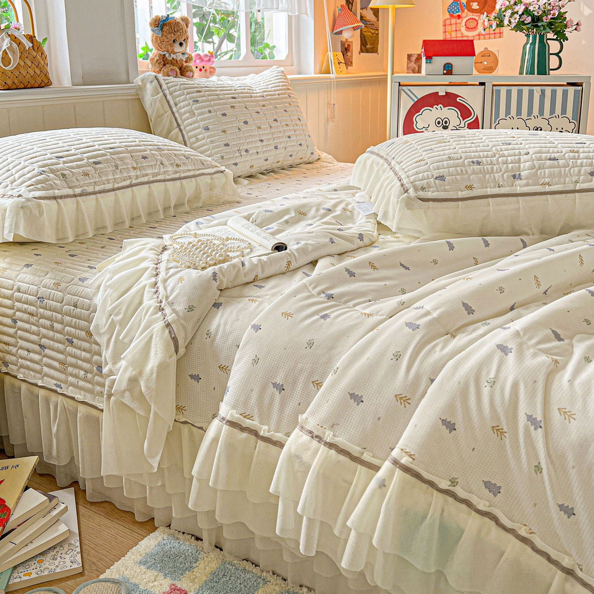 91家纺网 家纺一手货源 找家纺 富米莱单品馆 2026新款高奢维密花边冰肤格凉感夏凉被床盖夏被四件套 夏被床盖-梦幻森林