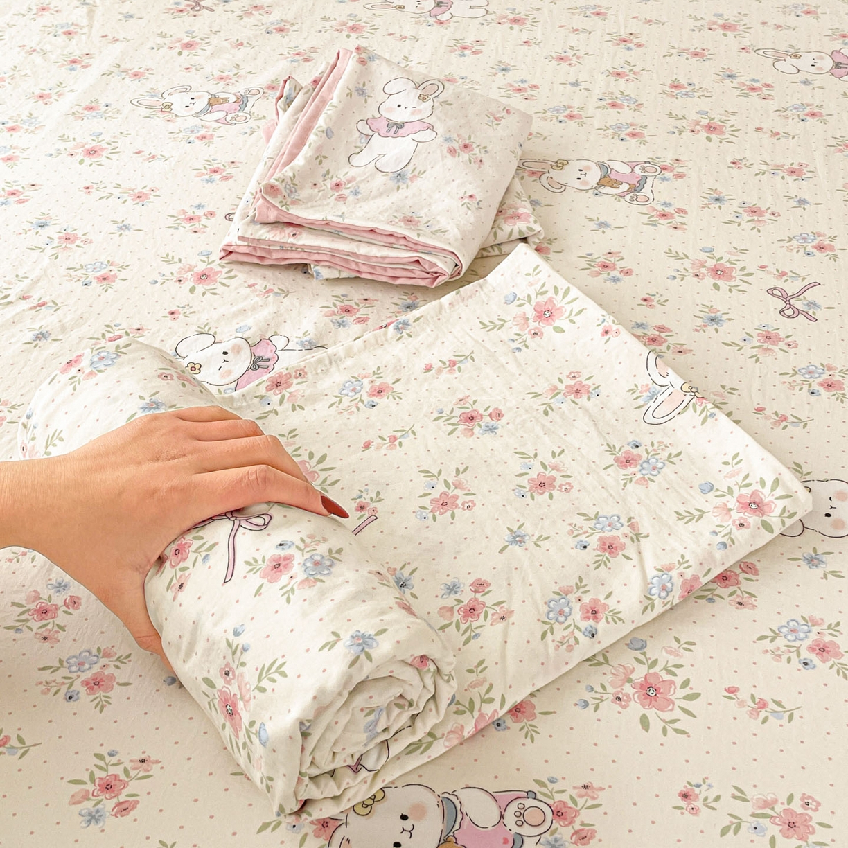 91家纺网 家纺一手货源 找家纺 纽缦家纺 2026新款A类105g四件套古法水洗棉单床单床单单件 美丽小兔