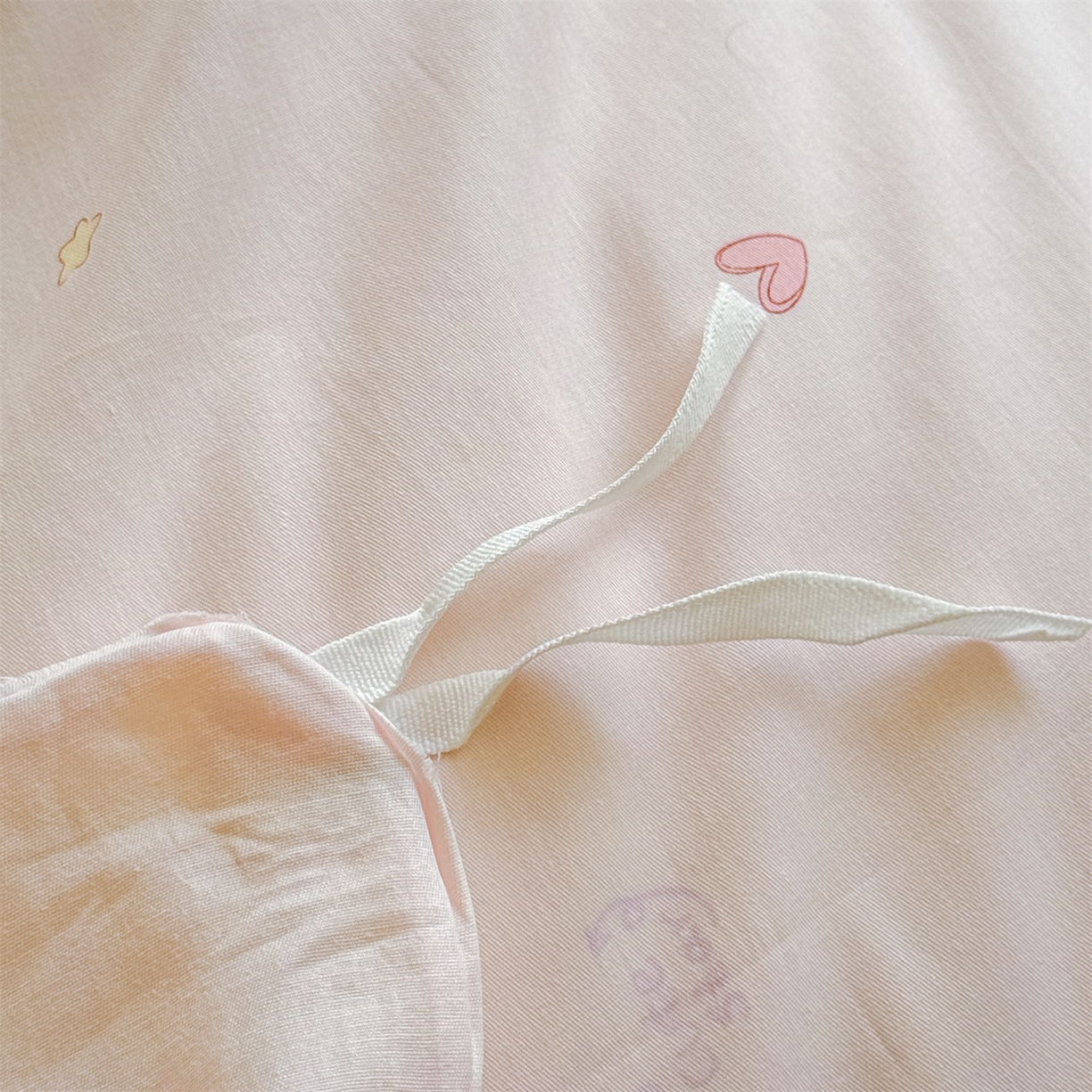 91家纺网 家纺一手货源 找家纺 女子家纺 2026新款全棉印花四件套系列 糖果幼儿园