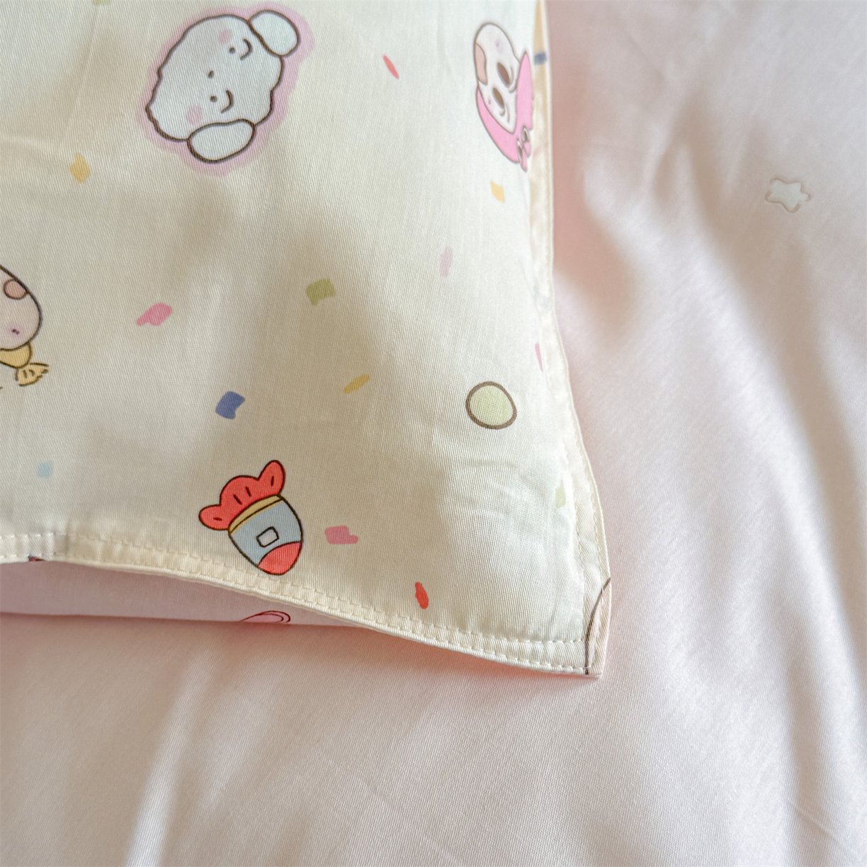 91家纺网 家纺一手货源 找家纺 女子家纺 2026新款全棉印花四件套系列 糖果幼儿园