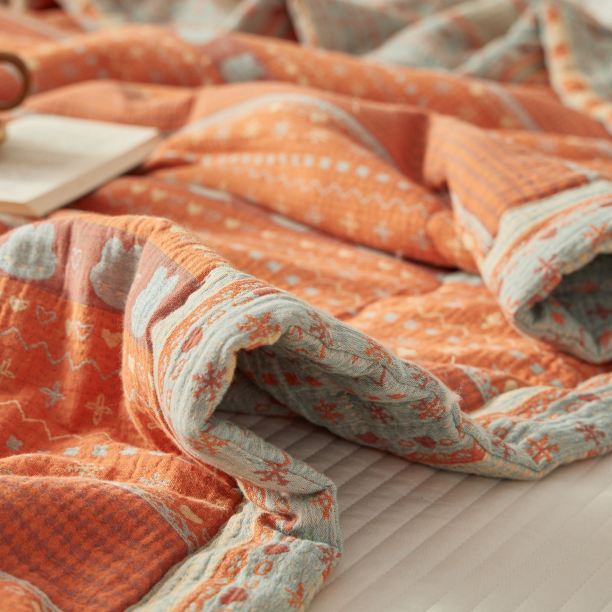 91家纺网 家纺一手货源 找家纺 睡棉坊 2026新款全棉色织提花双层纱夏被全棉夏凉被里外全棉天然棉花被 费尔岛兔-桔蓝