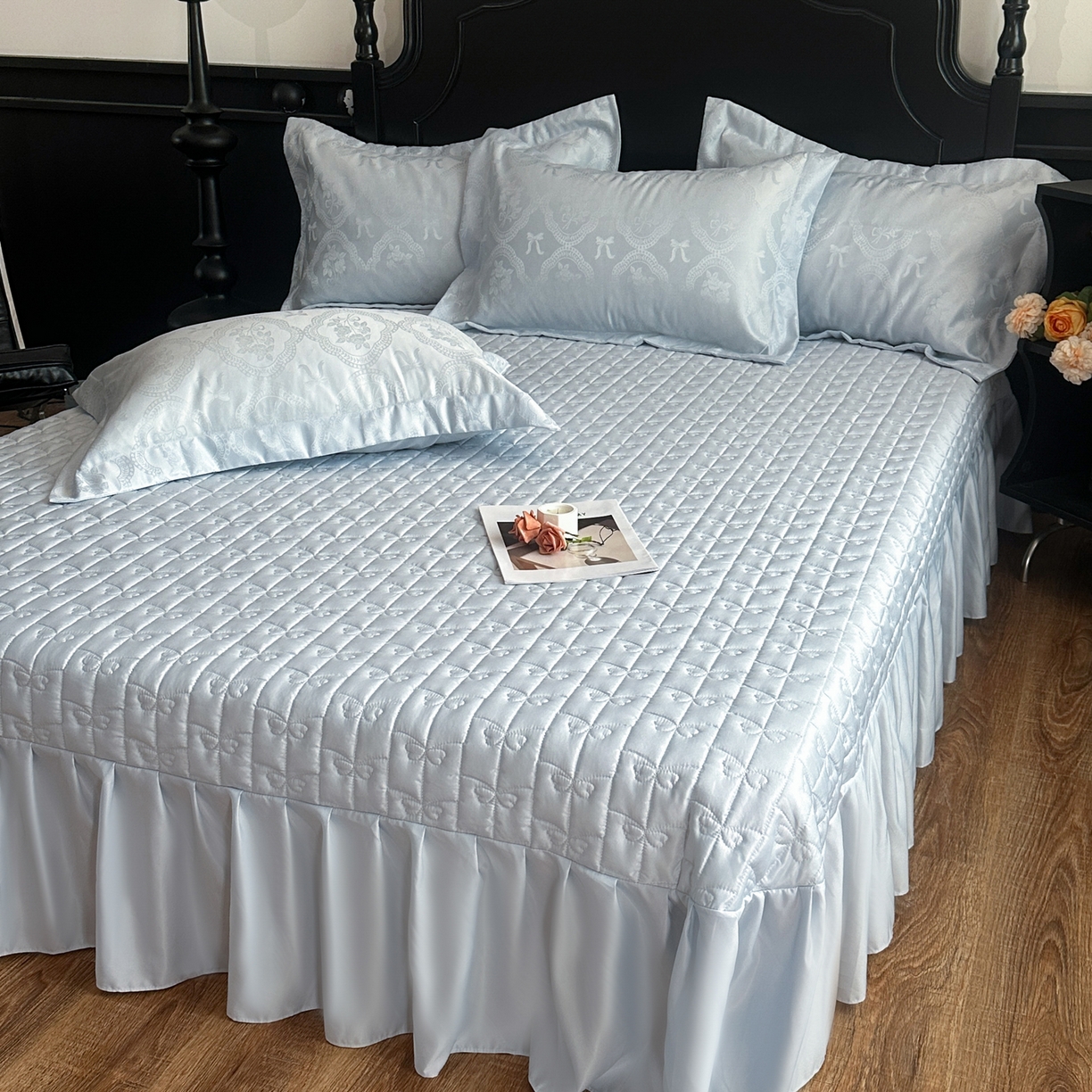 91家纺网 家纺一手货源 找家纺 提花大世界 2026新款简奢被套款水洗真丝天丝提花丝滑床单床盖四件套 巴黎邂逅-海盐蓝