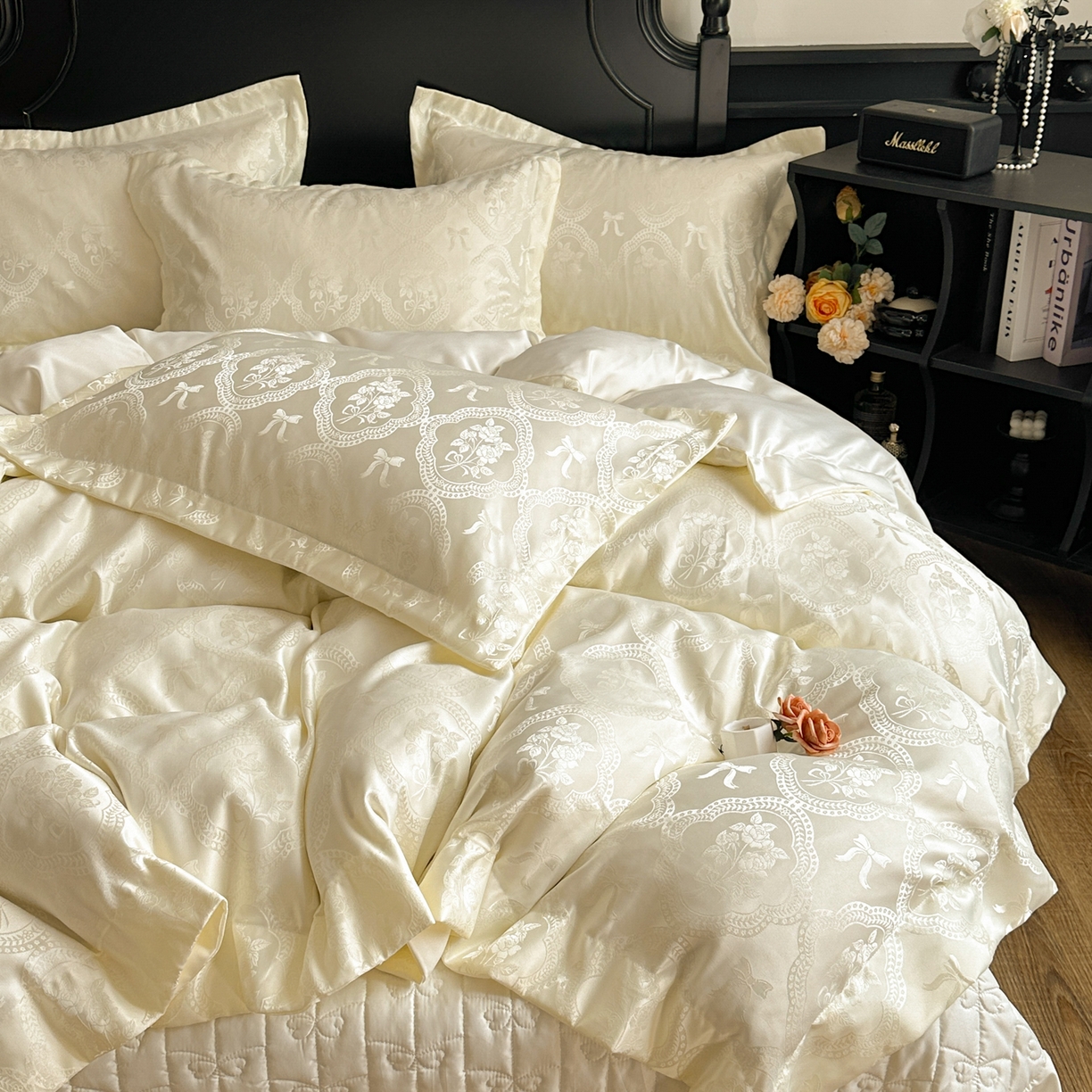 91家纺网 家纺一手货源 找家纺 提花大世界 2026新款简奢被套款水洗真丝天丝提花丝滑床单床盖四件套 巴黎邂逅-玉瓷白