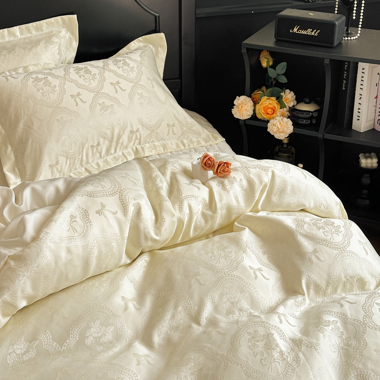 91家纺网 家纺一手货源 找家纺 提花大世界 2026新款简奢被套款水洗真丝天丝提花丝滑床单床盖四件套 巴黎邂逅-玉瓷白