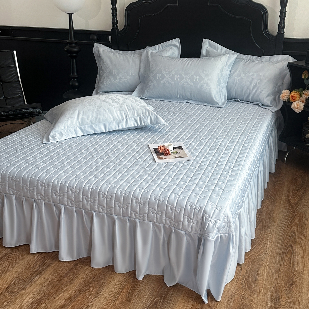 91家纺网 家纺一手货源 找家纺 提花大世界 2026新款简奢被套款水洗真丝天丝提花丝滑床单床盖四件套 巴黎邂逅-海盐蓝