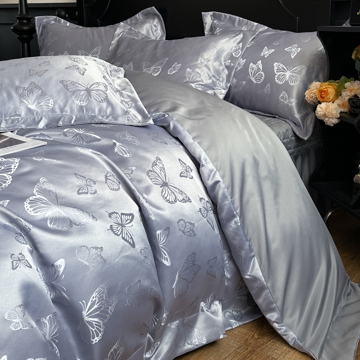 91家纺网 家纺一手货源 找家纺 提花大世界 2026新款简奢被套款水洗真丝天丝提花丝滑床单床盖四件套 谍影流光-大象灰