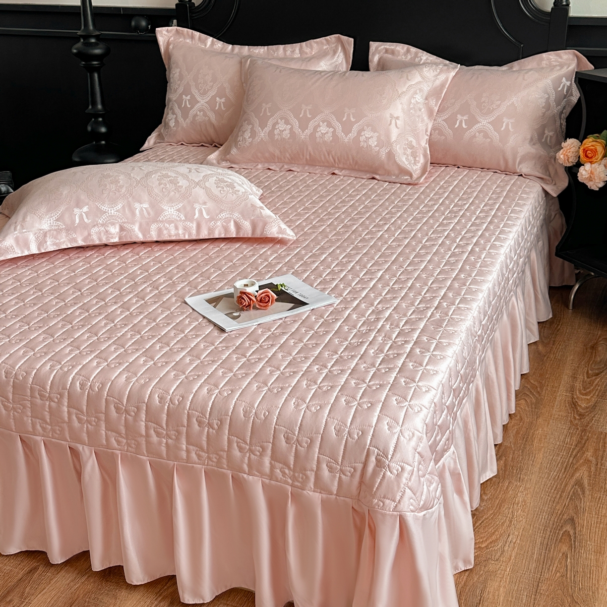 91家纺网 家纺一手货源 找家纺 提花大世界 2026新款简奢被套款水洗真丝天丝提花丝滑床单床盖四件套 巴黎邂逅-胭脂玉