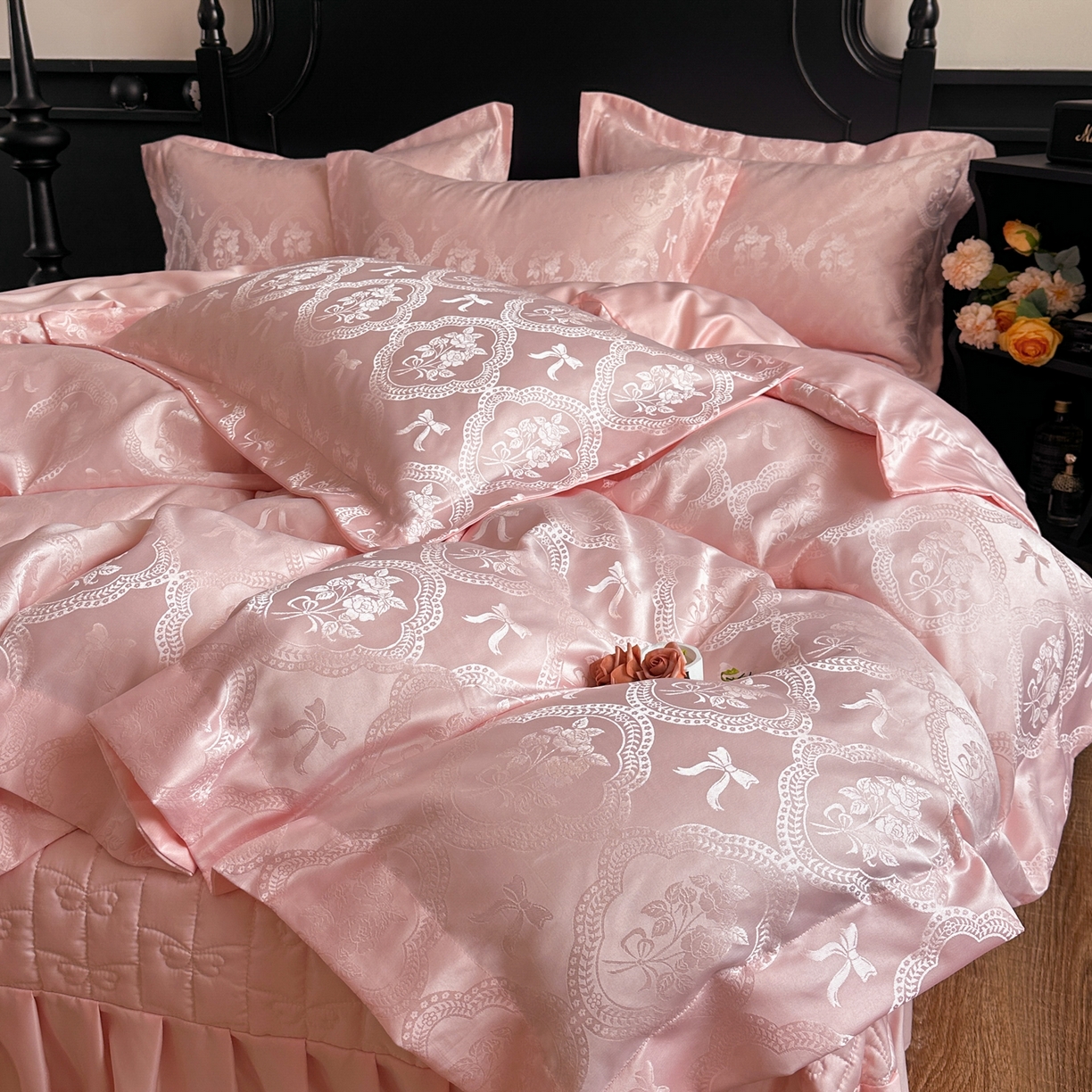 91家纺网 家纺一手货源 找家纺 提花大世界 2026新款简奢被套款水洗真丝天丝提花丝滑床单床盖四件套 巴黎邂逅-甜心粉