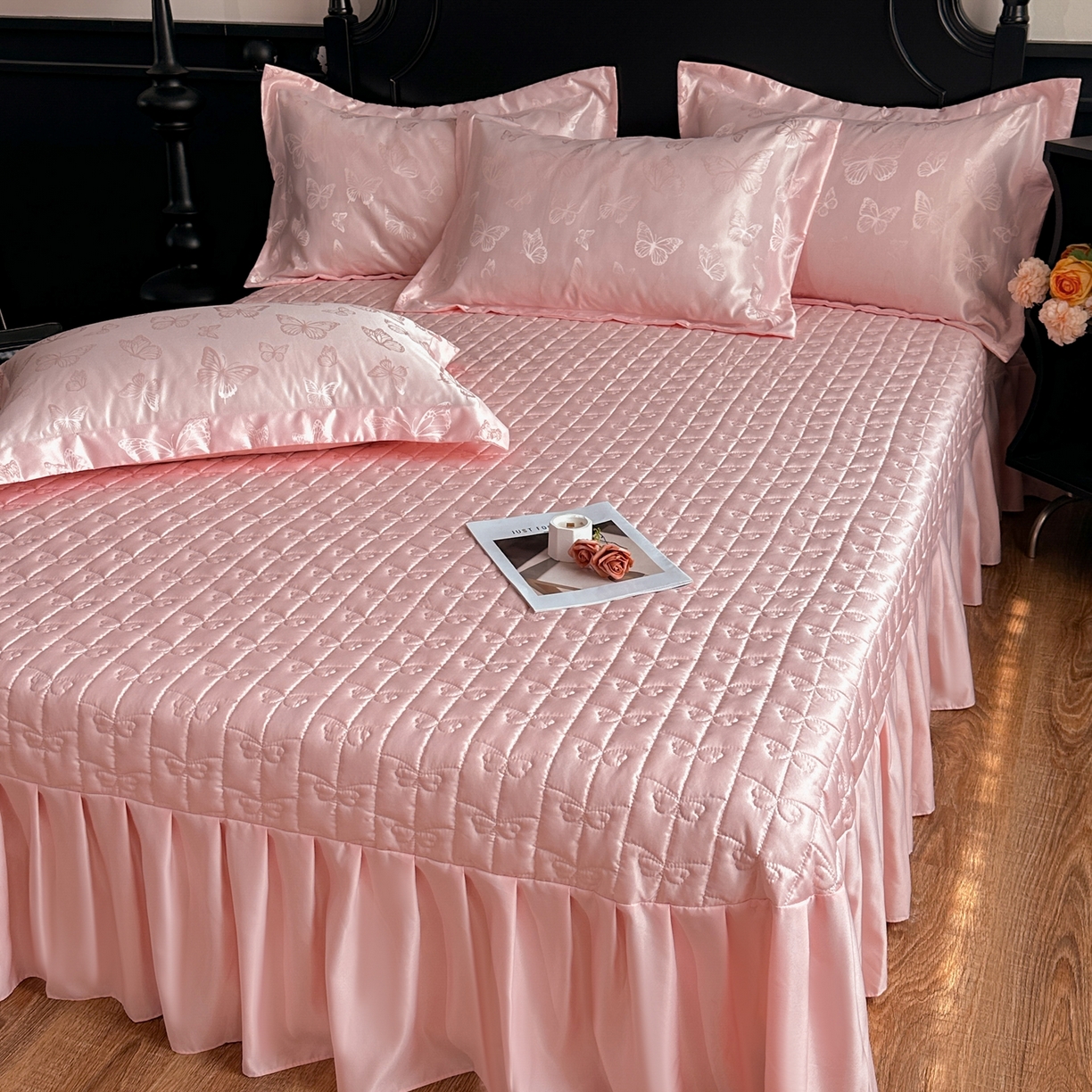 91家纺网 家纺一手货源 找家纺 提花大世界 2026新款简奢被套款水洗真丝天丝提花丝滑床单床盖四件套 谍影流光-慕斯粉