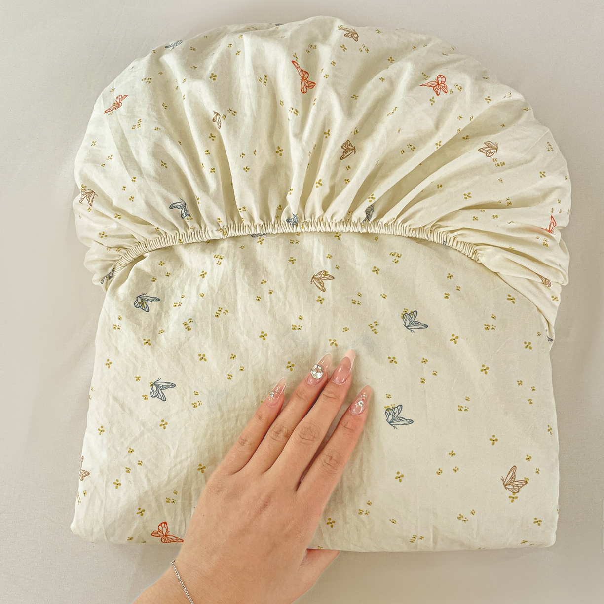 91家纺网 家纺一手货源 找家纺 纽缦家纺 2026新款A类105g四件套古法水洗棉单床笠单品床笠床笠单件 彩蝶红