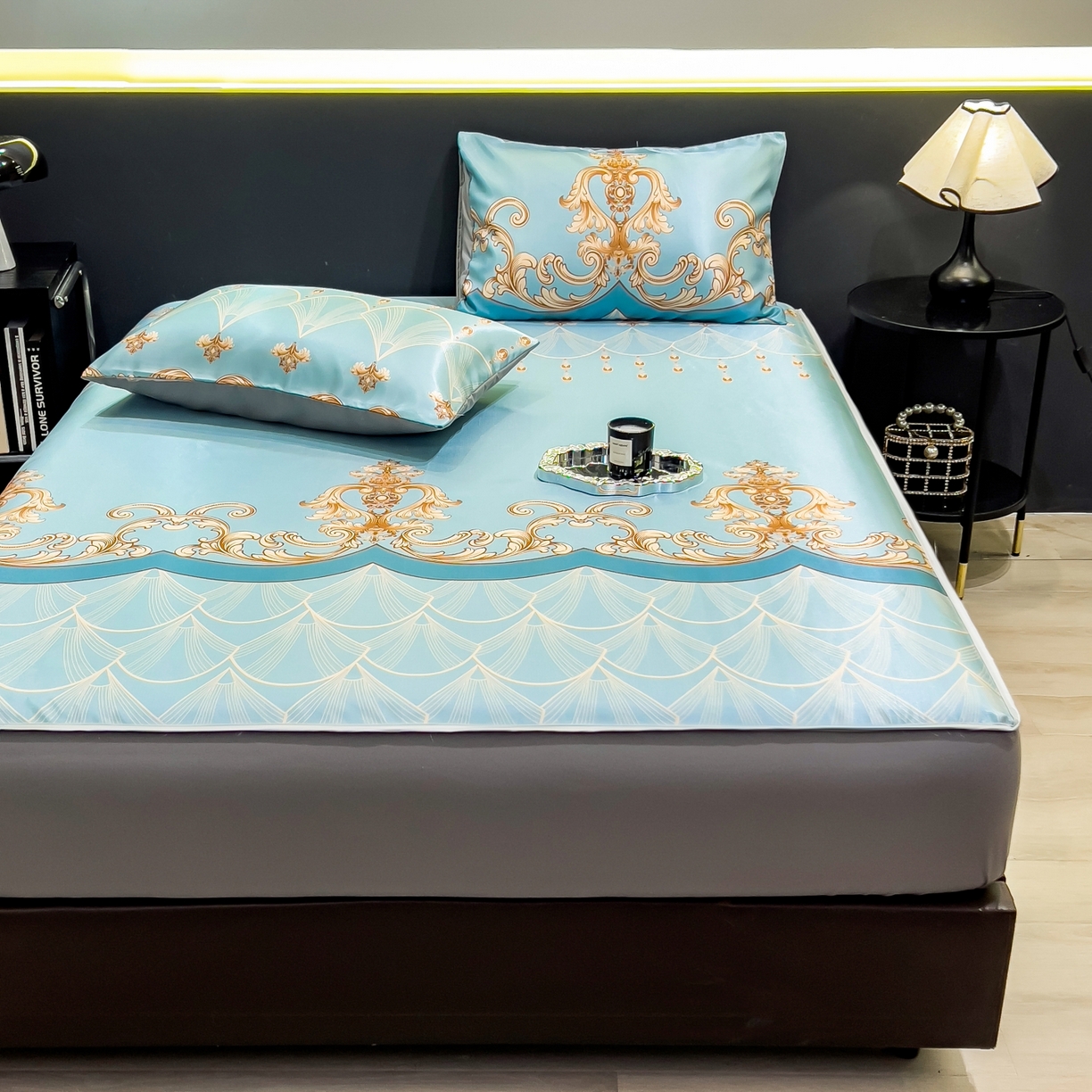 91家纺网 家纺一手货源 找家纺 柏薇 2026新款数码印花超级凉感席床笠款 牧夏