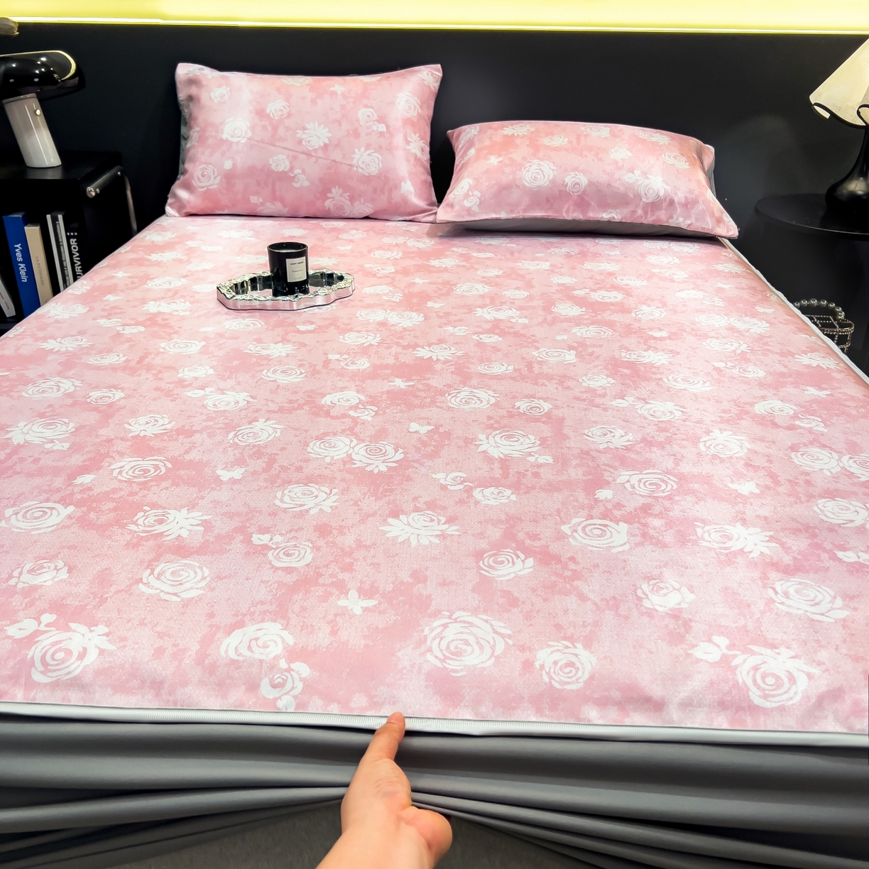 91家纺网 家纺一手货源 找家纺 柏薇 2026新款数码印花超级凉感席床笠款 时见