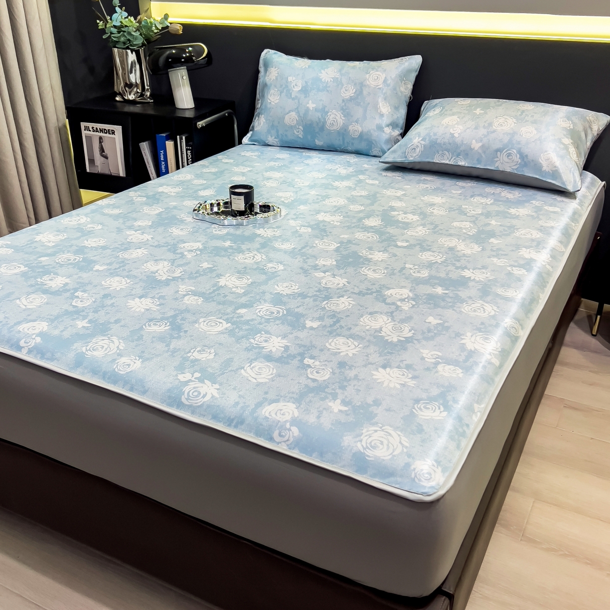 91家纺网 家纺一手货源 找家纺 柏薇 2026新款数码印花超级凉感席床笠款 初墨