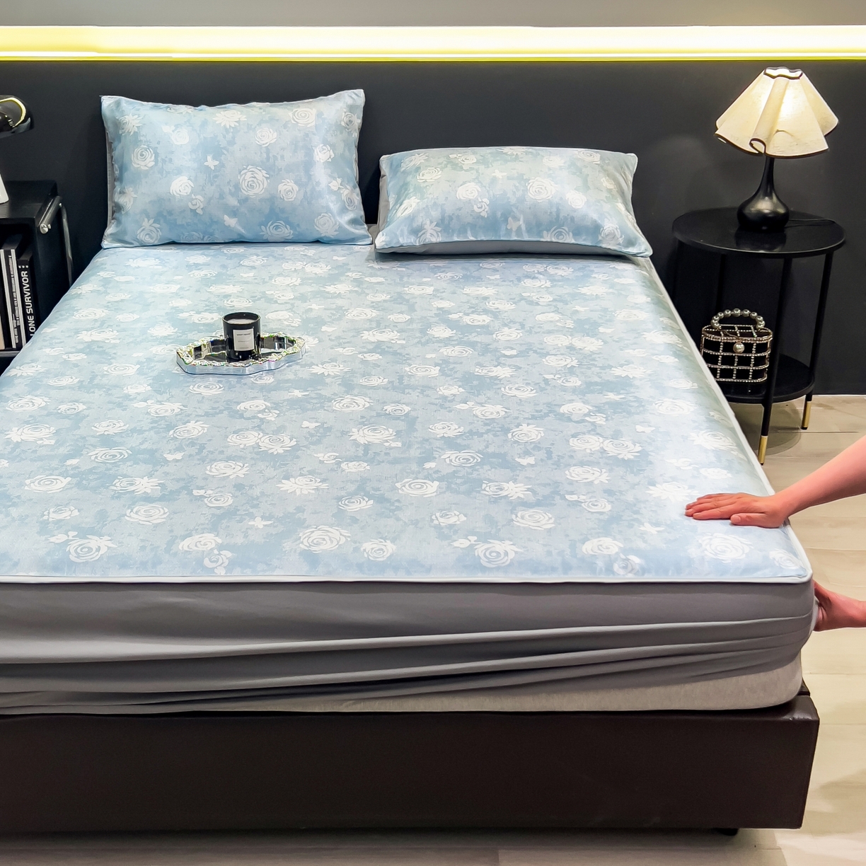 91家纺网 家纺一手货源 找家纺 柏薇 2026新款数码印花超级凉感席床笠款 初墨