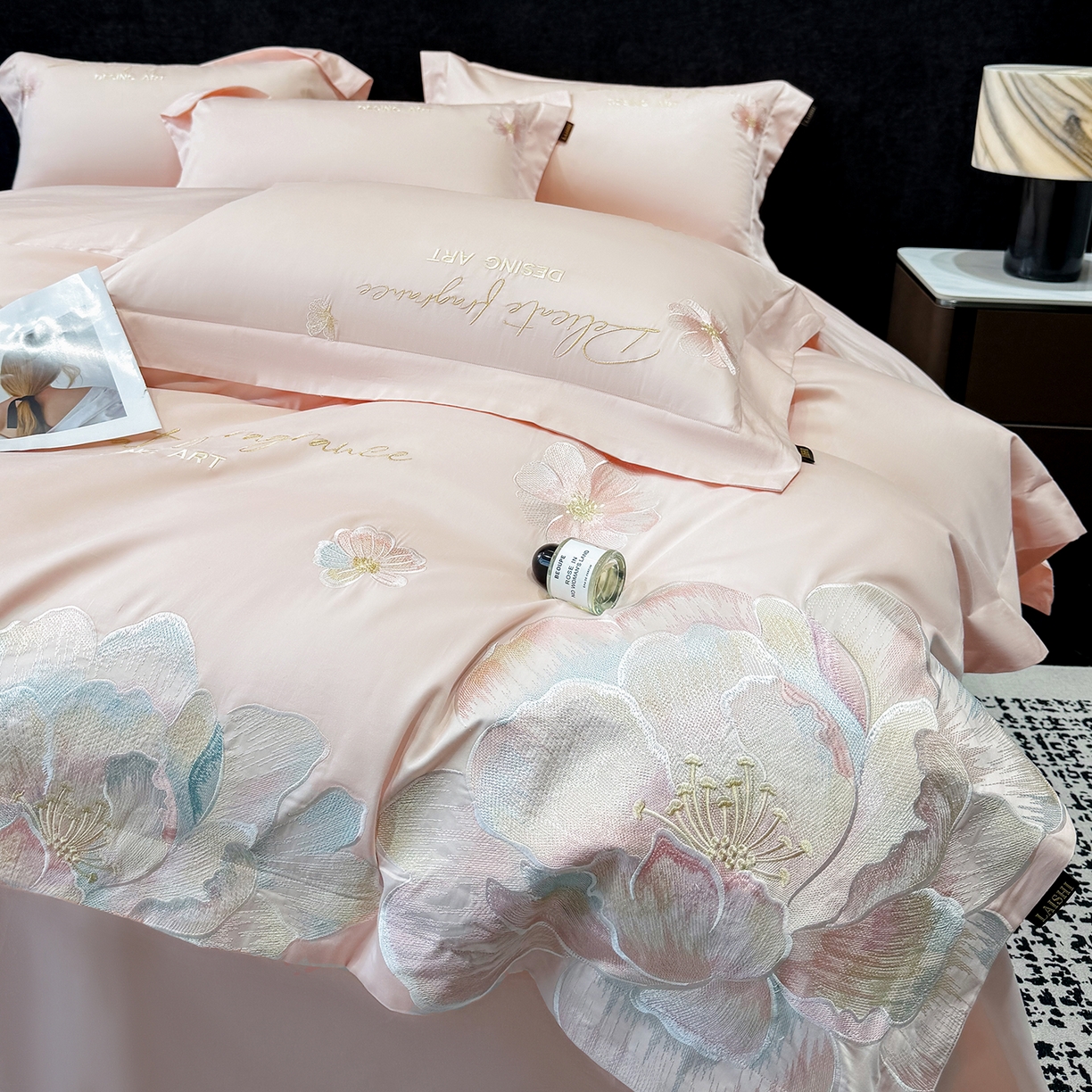 91家纺网 家纺一手货源 找家纺 莱势 2026新品A类50支高密贡缎长绒棉四件套-花枝里系列 花枝里-轻奢粉